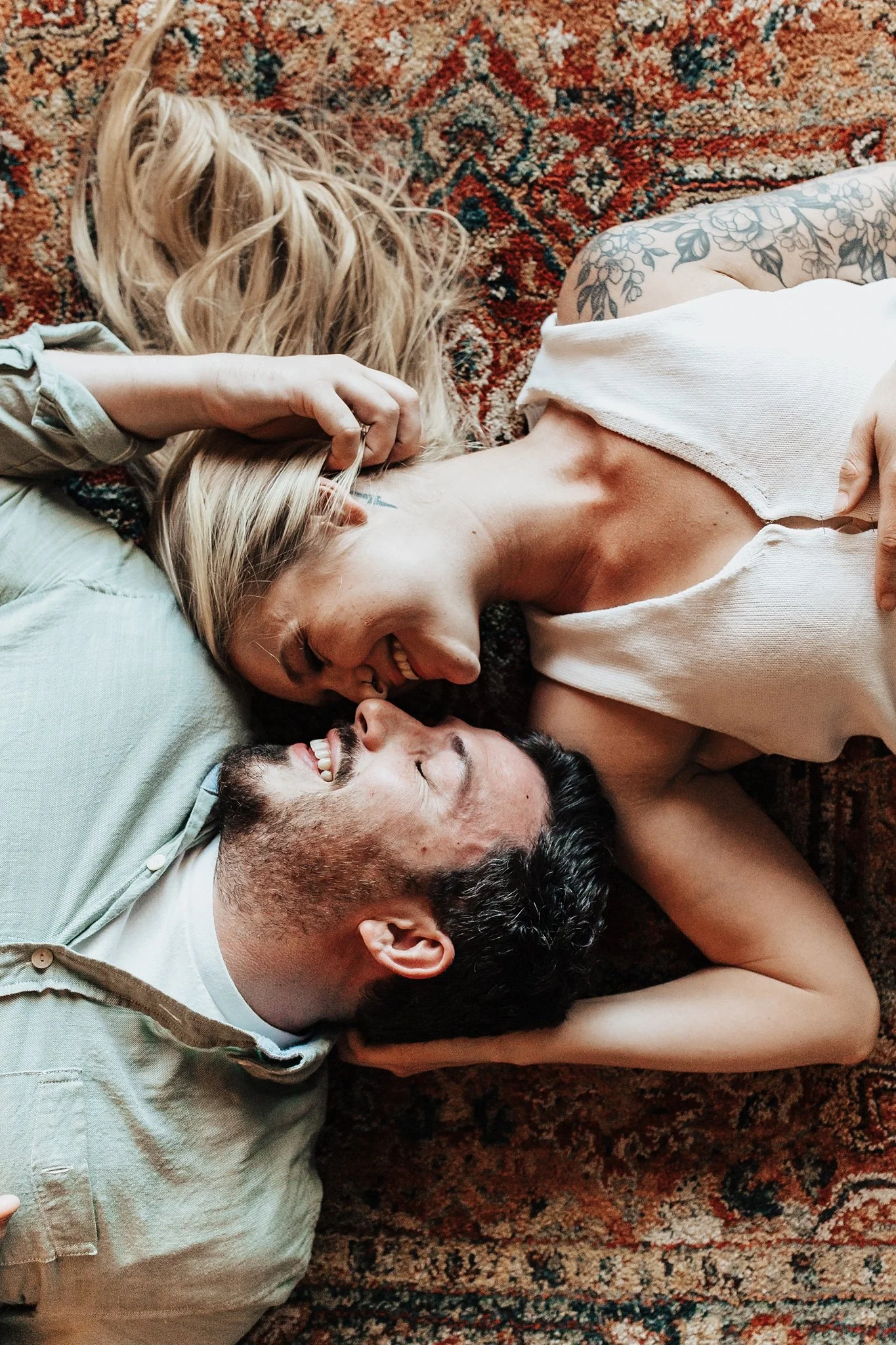 Alicia+lucia+photography+-+home+-+engagement+-+southwest+engagement+-+backyard+wedding_0089.jpg