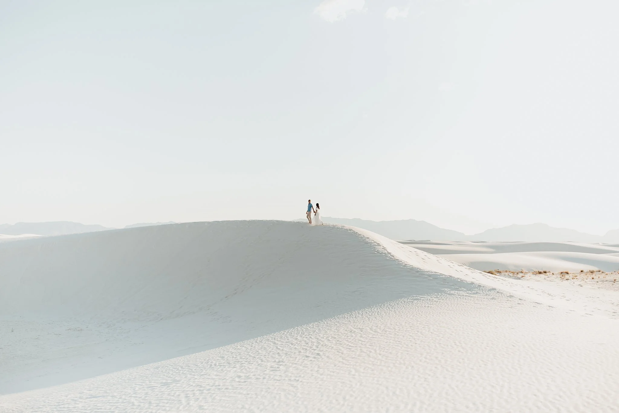 Alicia+lucia+photography+-+white+sands+-+white+sands+national+park+-+white+sands+engagement_0016.jpg