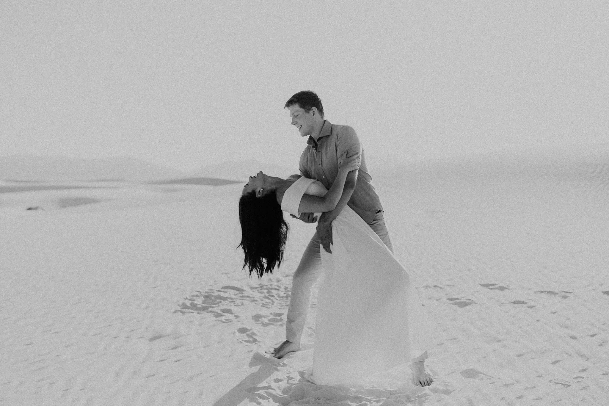 Alicia+lucia+photography+-+white+sands+-+white+sands+national+park+-+white+sands+engagement_0020.jpg