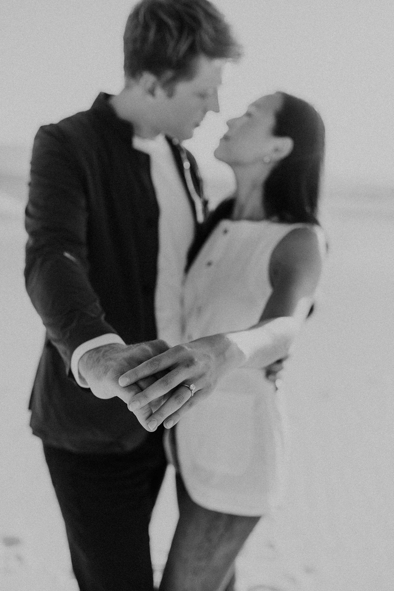 Alicia+lucia+photography+-+white+sands+-+white+sands+national+park+-+white+sands+engagement_0023.jpg