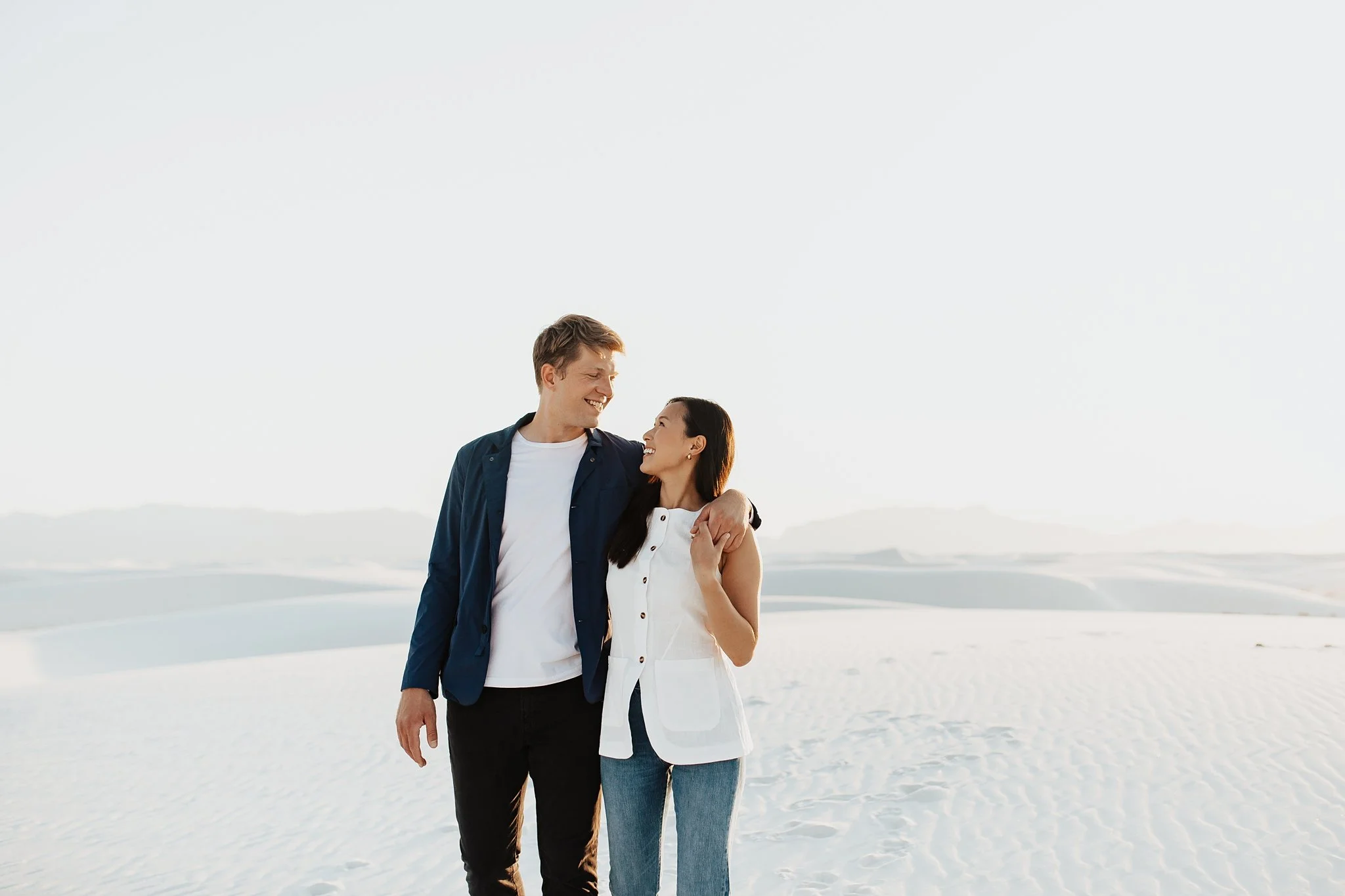 Alicia+lucia+photography+-+white+sands+-+white+sands+national+park+-+white+sands+engagement_0040.jpg