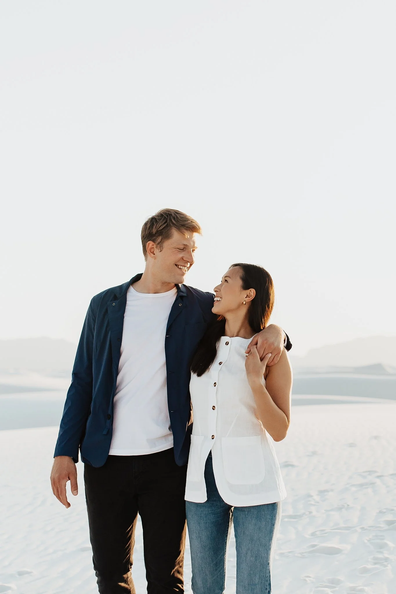 Alicia+lucia+photography+-+white+sands+-+white+sands+national+park+-+white+sands+engagement_0042.jpg