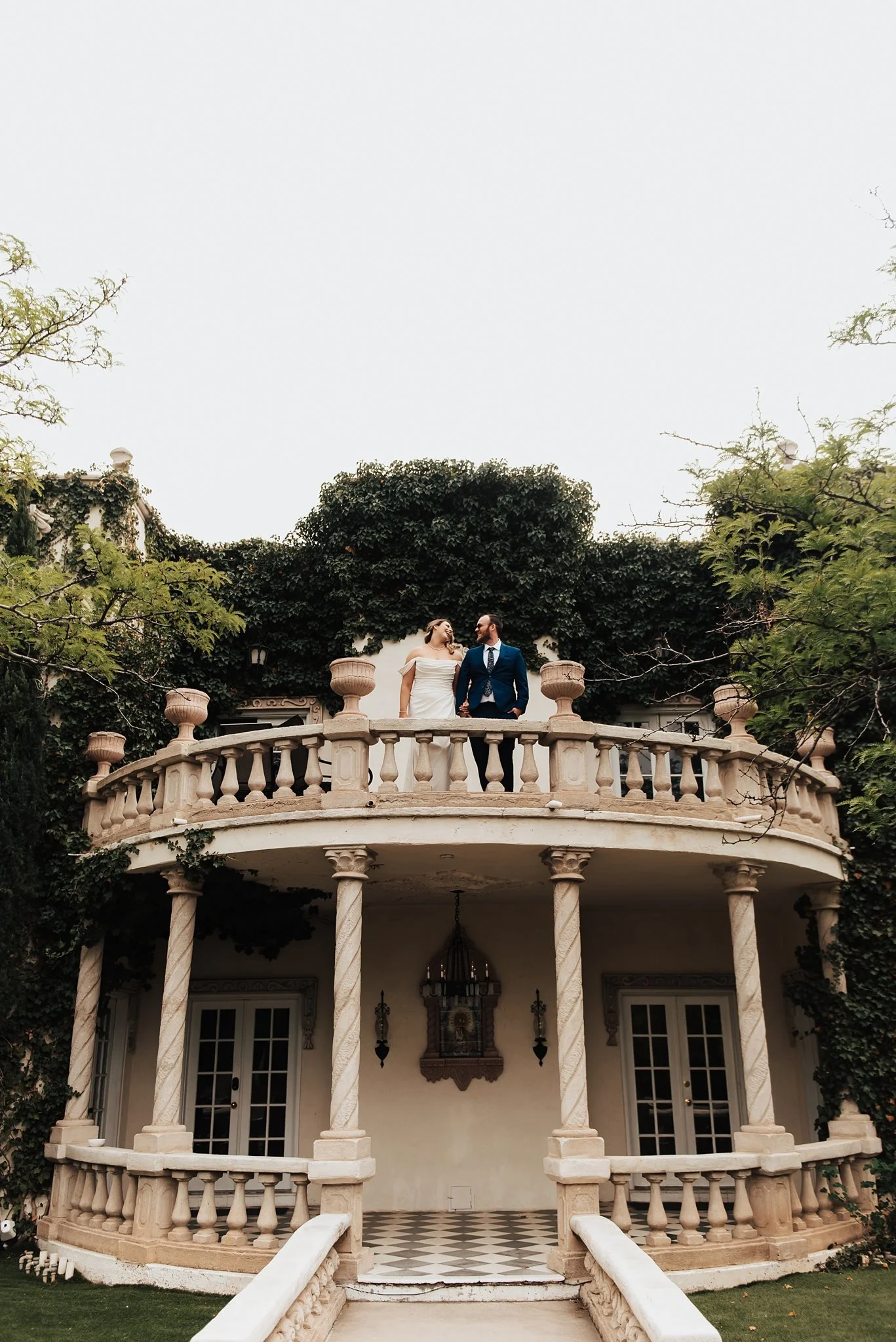Catherine + Quinn, an Unreal Villa de San Rafael Wedding
