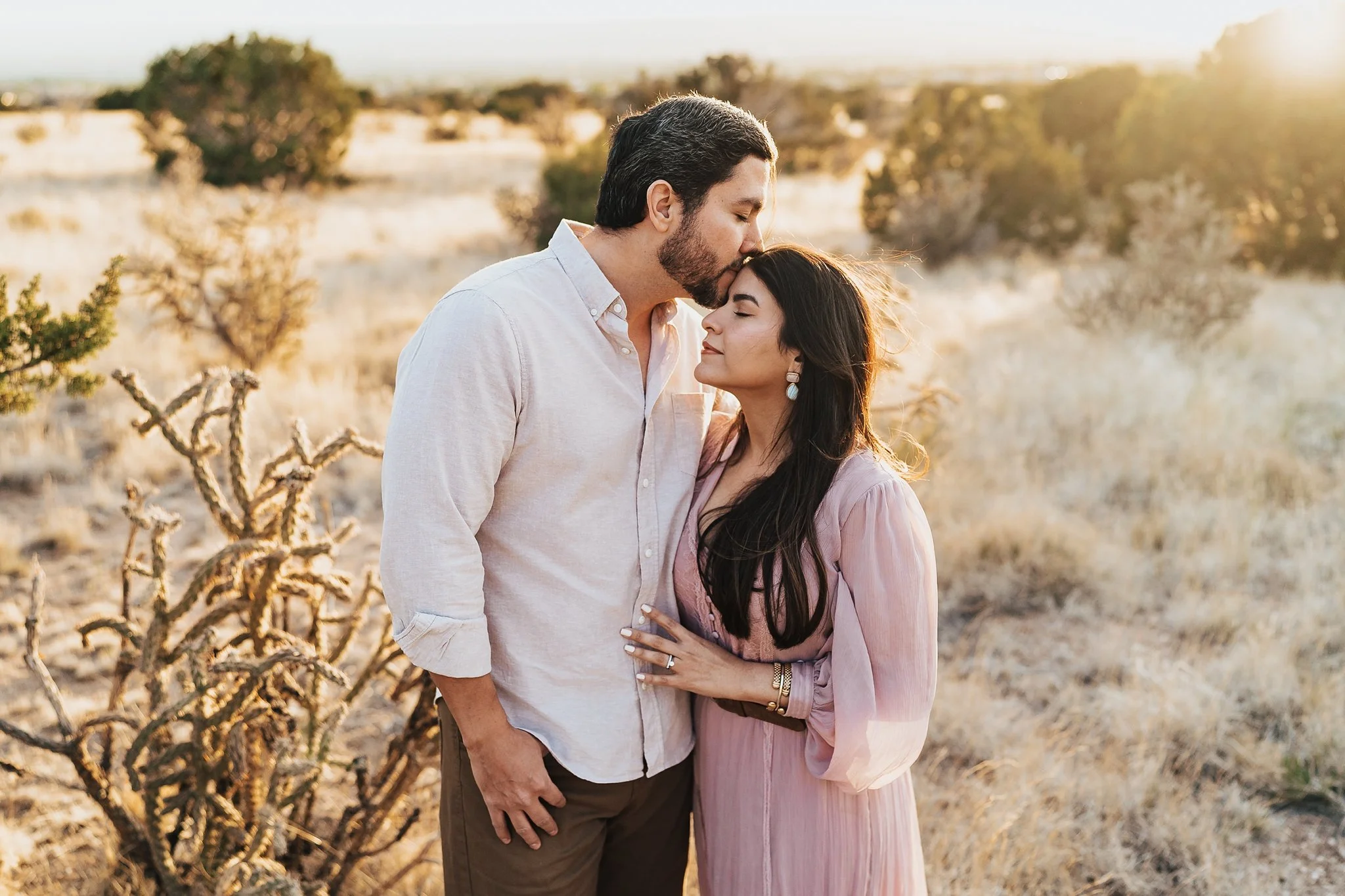 Alicia+lucia+photography+-+desert+engagement+-+southwest+engagement+-+santa+fe+engagement_0001.jpg