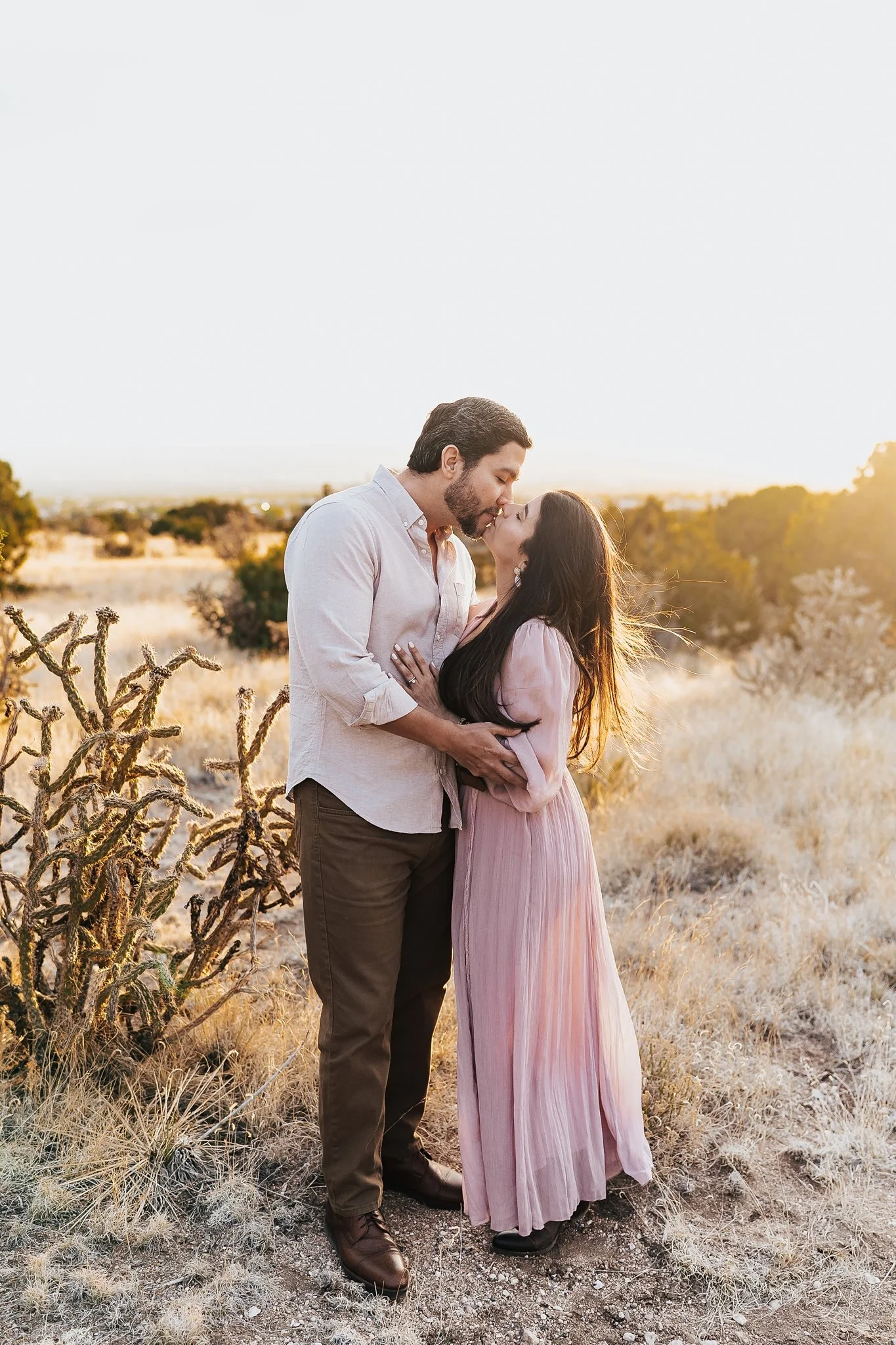 Alicia+lucia+photography+-+desert+engagement+-+southwest+engagement+-+santa+fe+engagement_0003.jpg