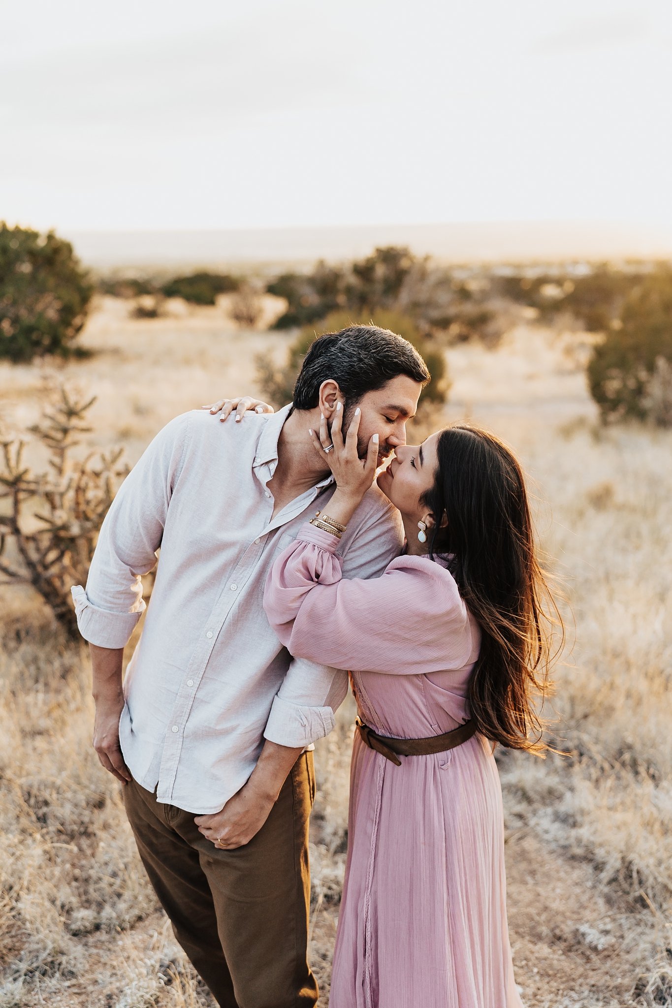 Alicia+lucia+photography+-+desert+engagement+-+southwest+engagement+-+santa+fe+engagement_0015.jpg