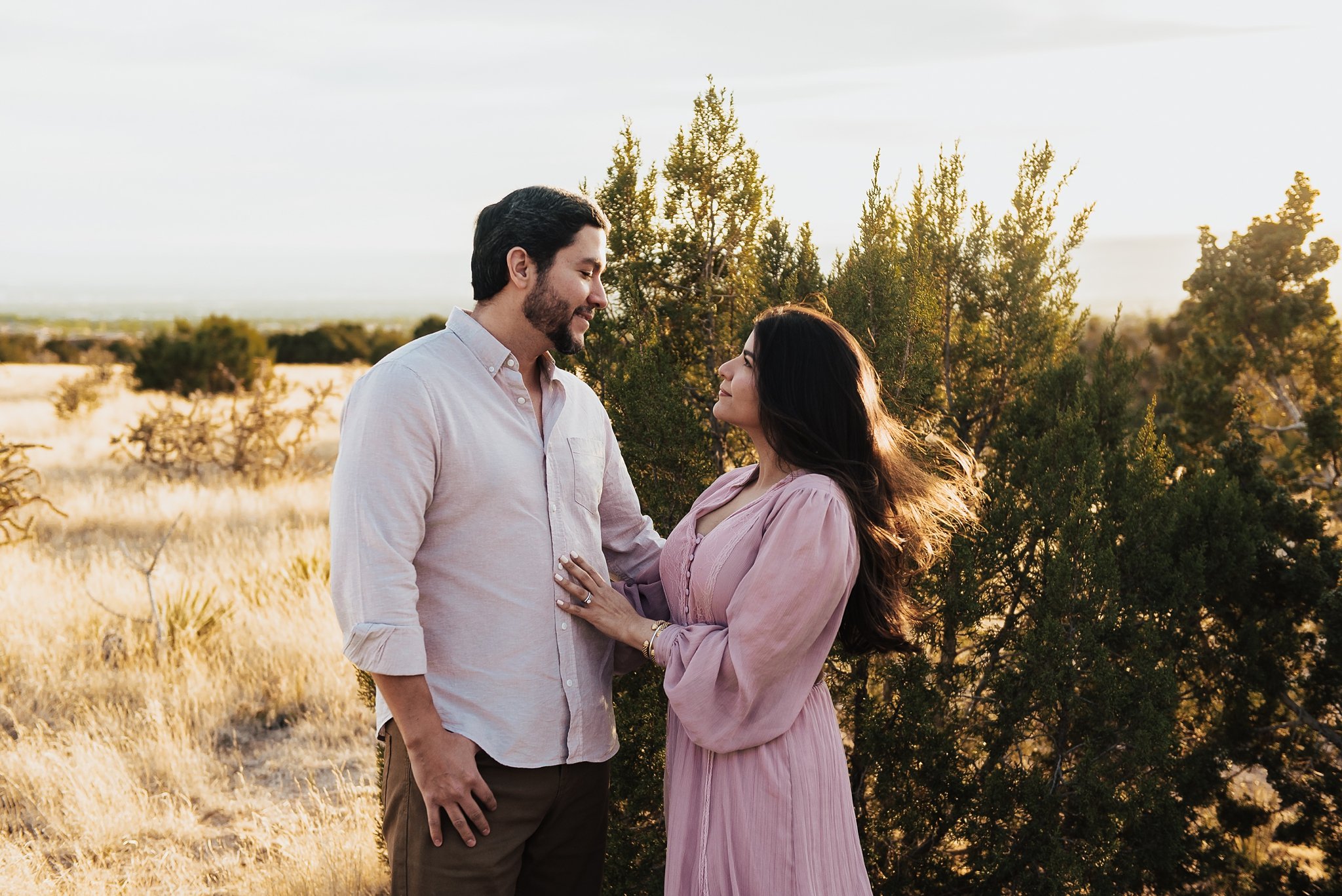 Alicia+lucia+photography+-+desert+engagement+-+southwest+engagement+-+santa+fe+engagement_0023.jpg