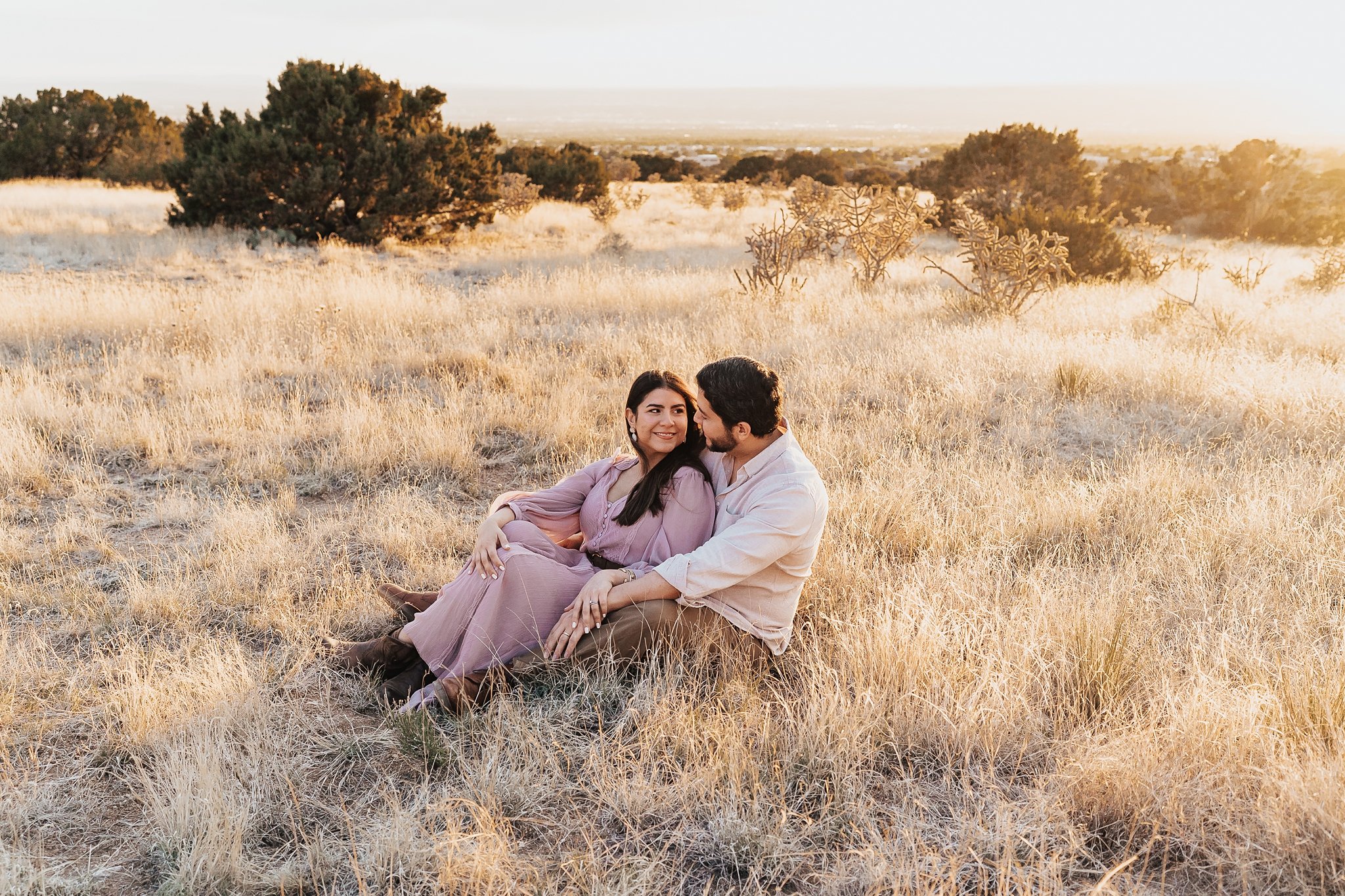 Alicia+lucia+photography+-+desert+engagement+-+southwest+engagement+-+santa+fe+engagement_0030.jpg