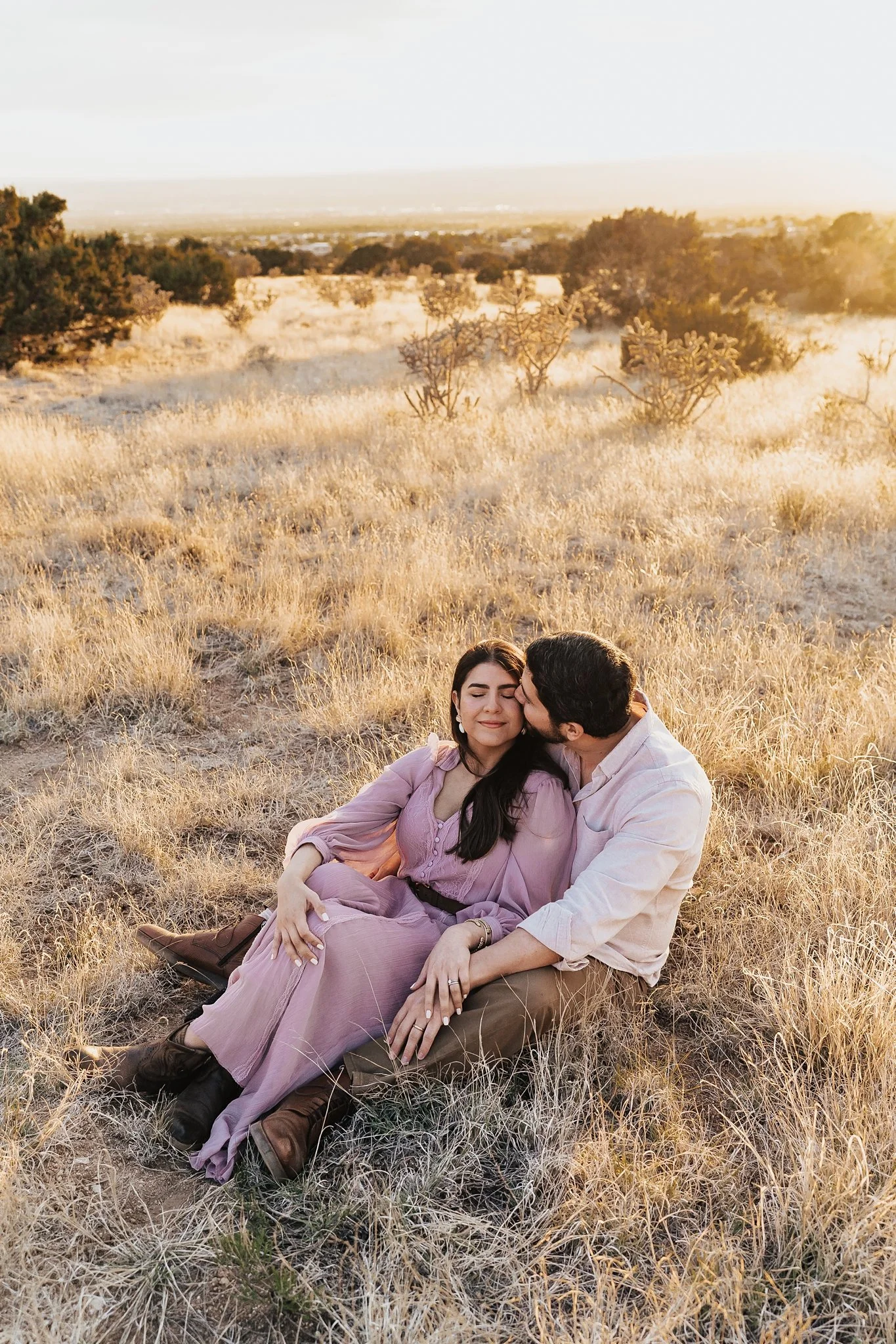 Alicia+lucia+photography+-+desert+engagement+-+southwest+engagement+-+santa+fe+engagement_0031.jpg