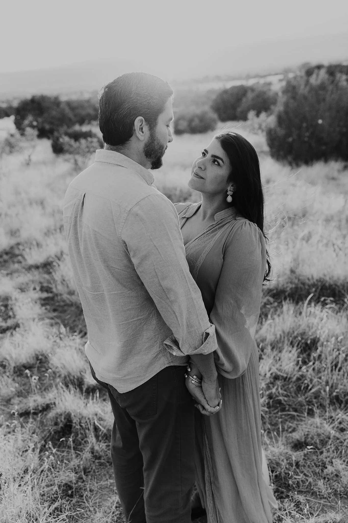Alicia+lucia+photography+-+desert+engagement+-+southwest+engagement+-+santa+fe+engagement_0040.jpg
