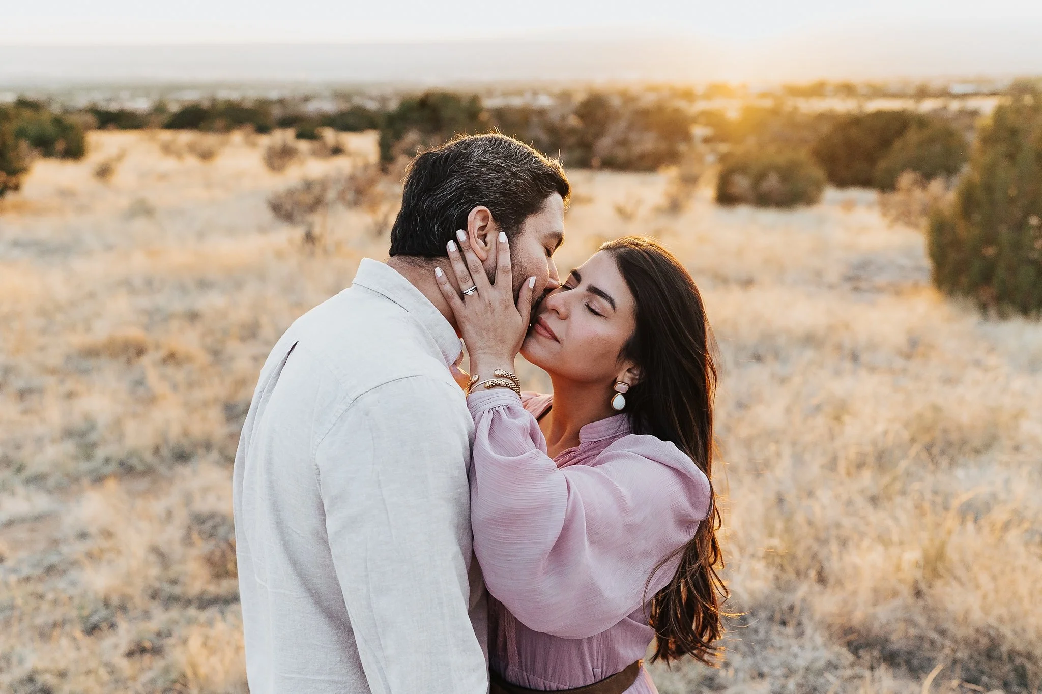 Alicia+lucia+photography+-+desert+engagement+-+southwest+engagement+-+santa+fe+engagement_0043.jpg