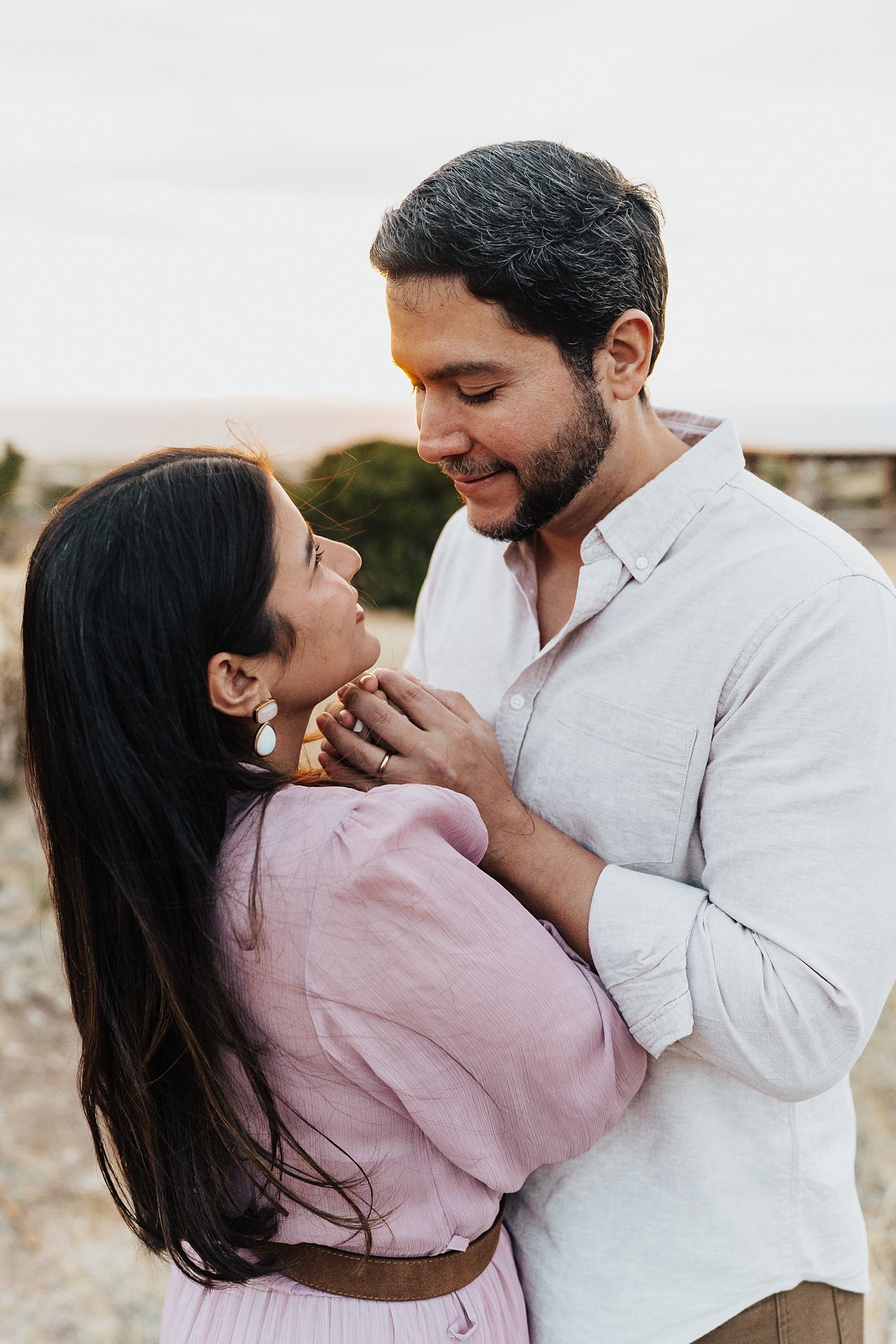 Alicia+lucia+photography+-+desert+engagement+-+southwest+engagement+-+santa+fe+engagement_0054.jpg