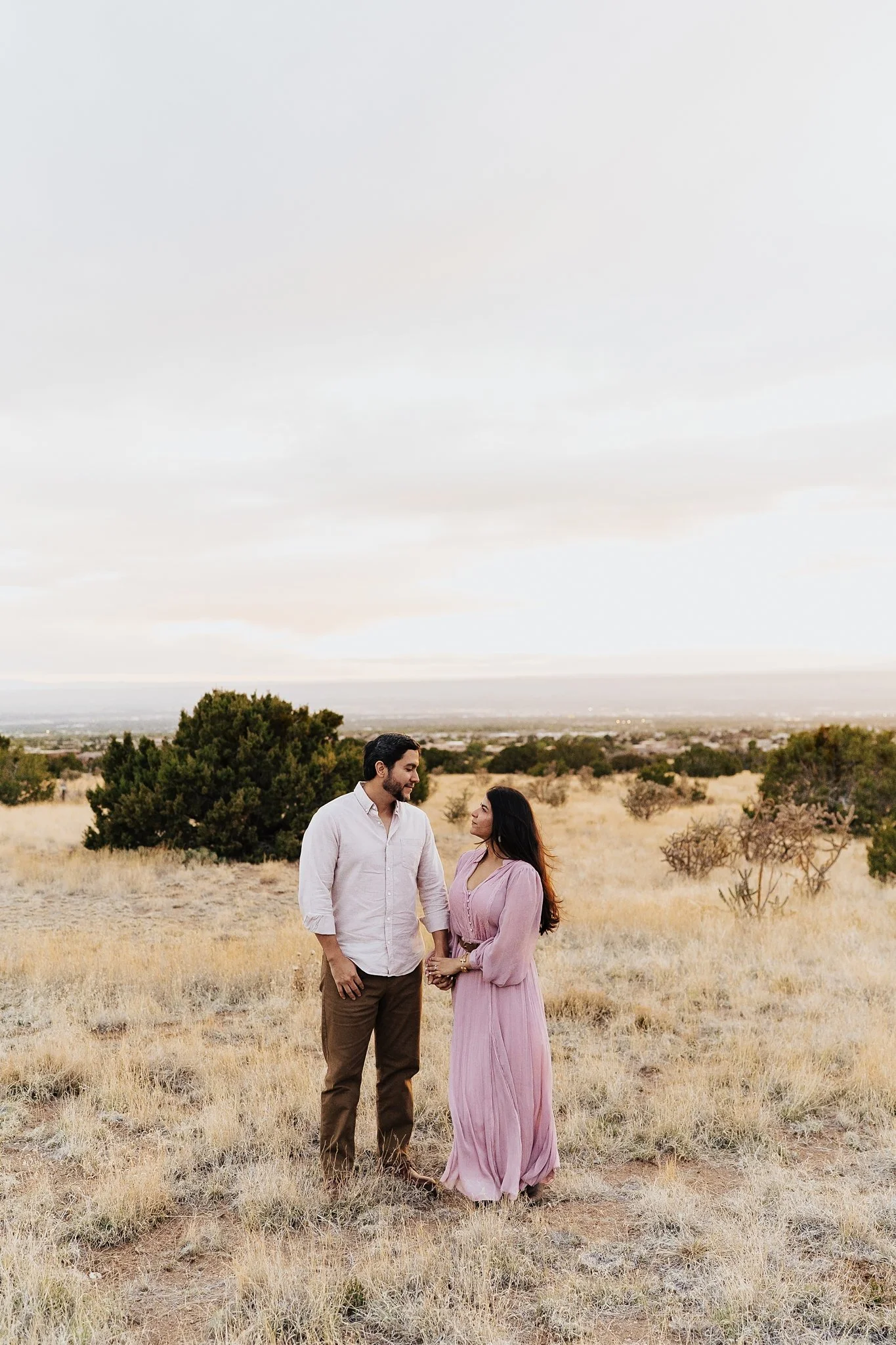 Alicia+lucia+photography+-+desert+engagement+-+southwest+engagement+-+santa+fe+engagement_0060.jpg