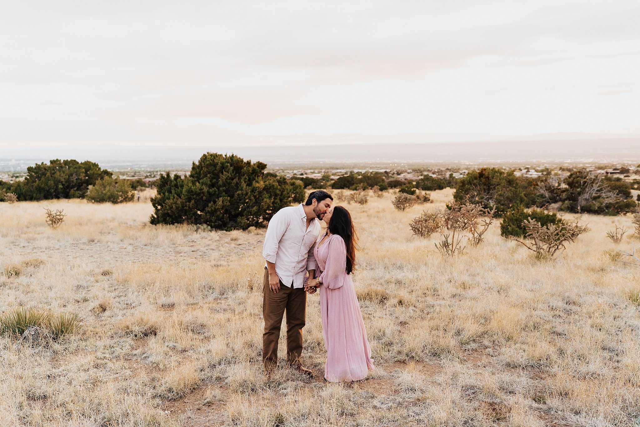 Alicia+lucia+photography+-+desert+engagement+-+southwest+engagement+-+santa+fe+engagement_0059.jpg