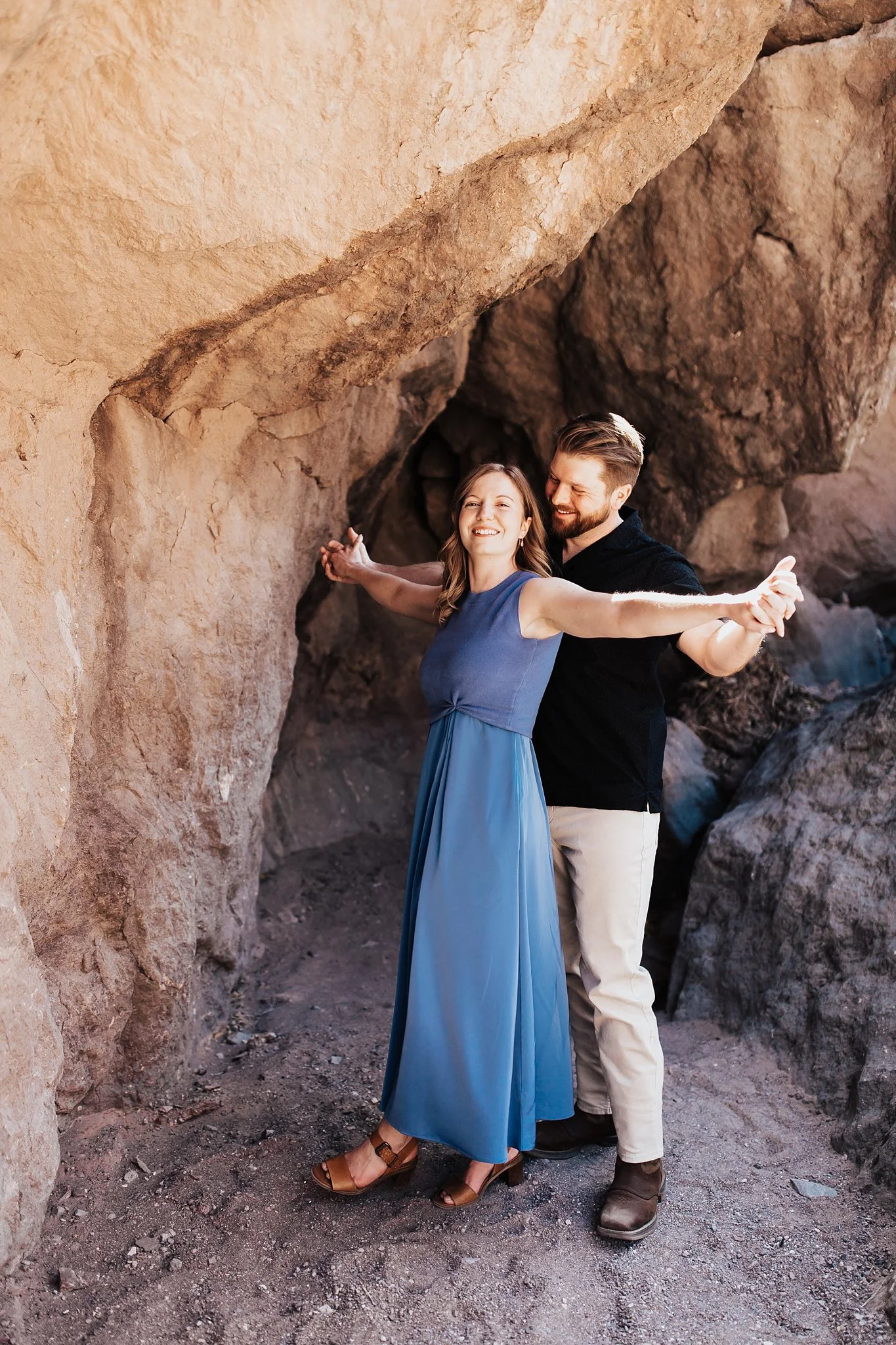 Alicia+lucia+photography+-+desert+engagement+-+southwest+engagement+-+san+lorenzo+canyon+engagement_0003.jpg