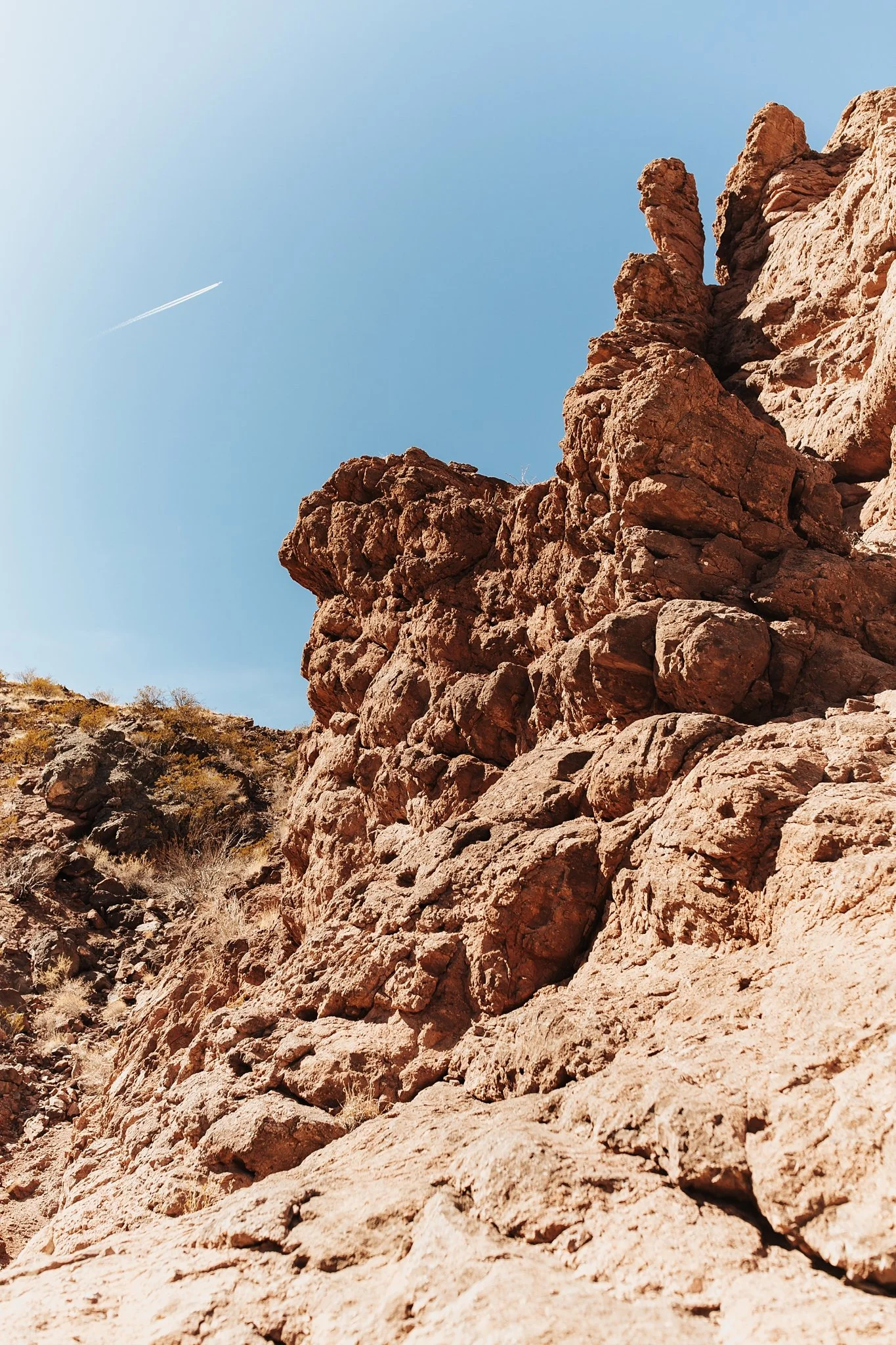 Alicia+lucia+photography+-+desert+engagement+-+southwest+engagement+-+san+lorenzo+canyon+engagement_0014.jpg