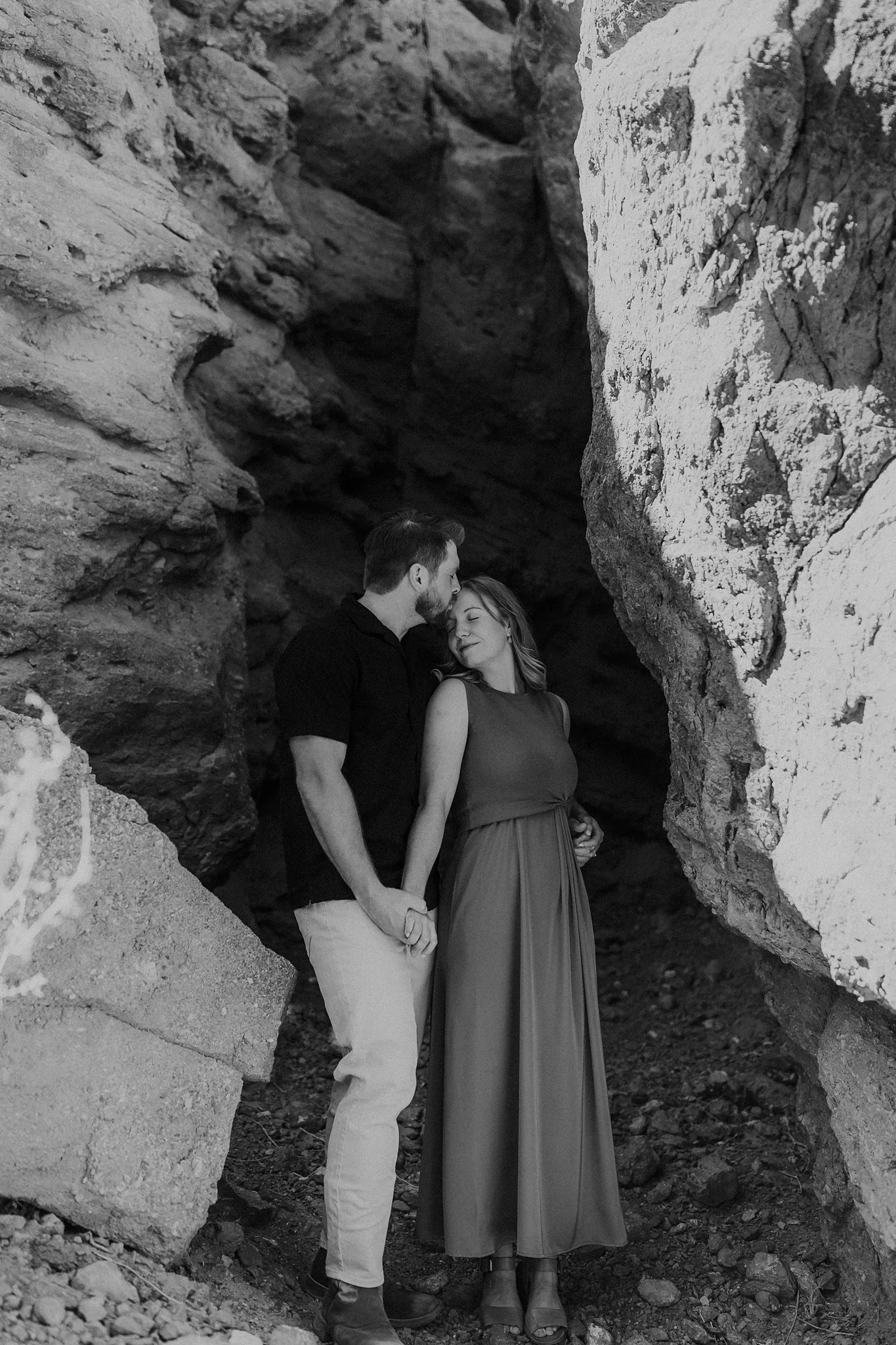 Alicia+lucia+photography+-+desert+engagement+-+southwest+engagement+-+san+lorenzo+canyon+engagement_0026.jpg