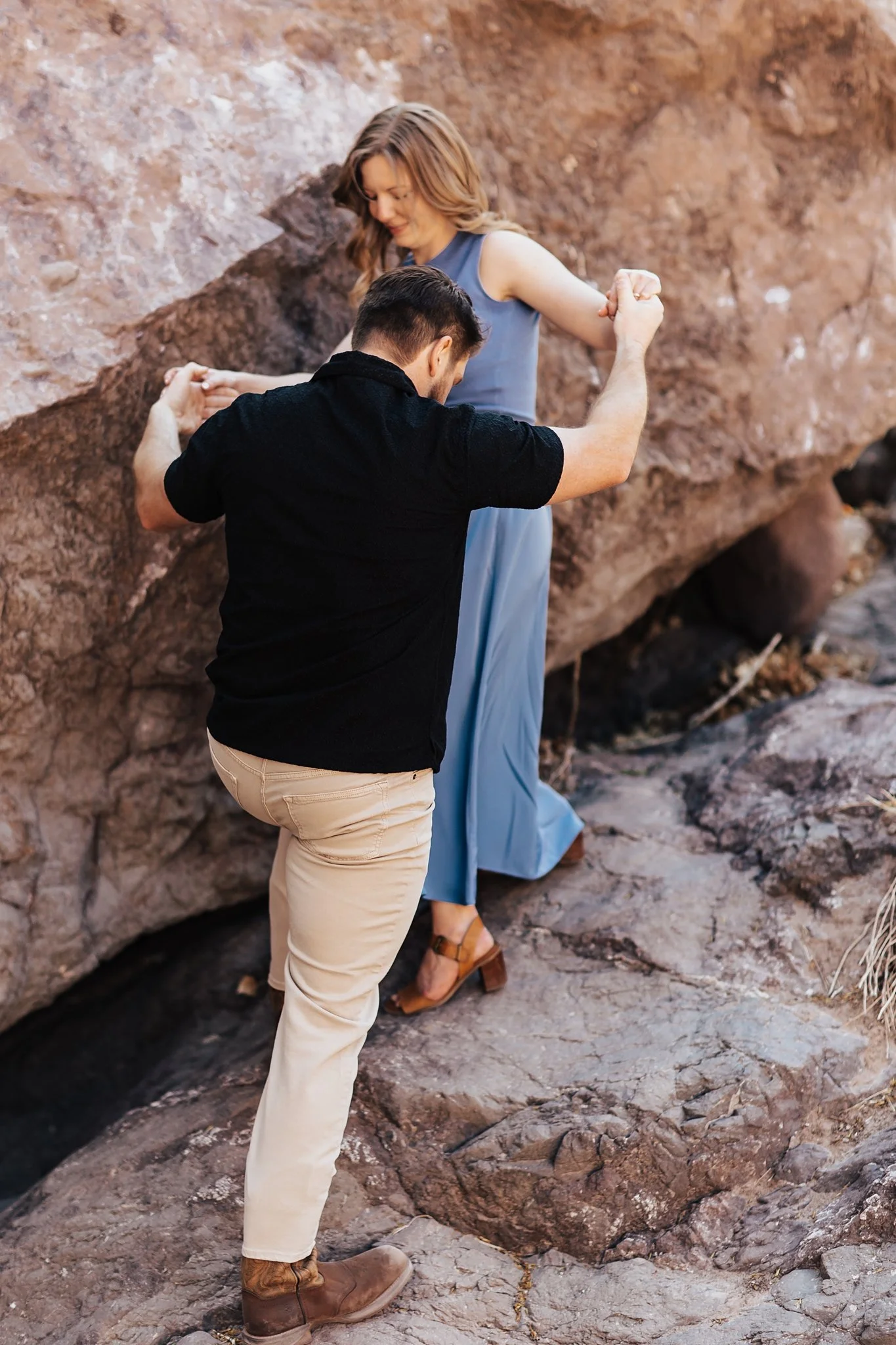 Alicia+lucia+photography+-+desert+engagement+-+southwest+engagement+-+san+lorenzo+canyon+engagement_0034.jpg