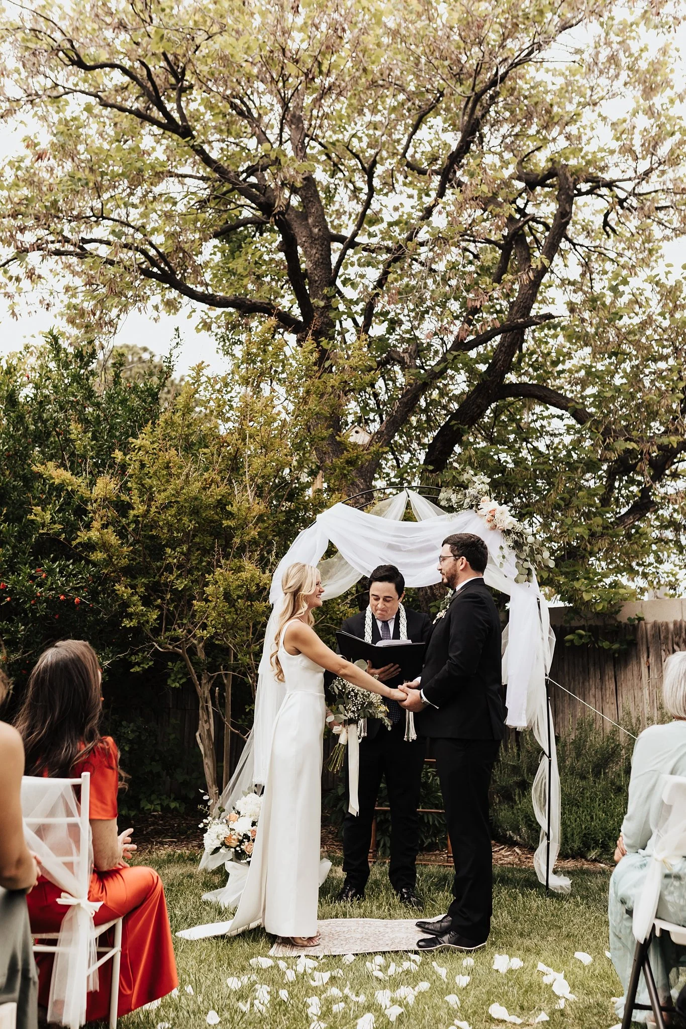 Alicia+lucia+photography+-+backyard+wedding+-+destination+wedding+-+albuquerque+wedding_0045.jpg
