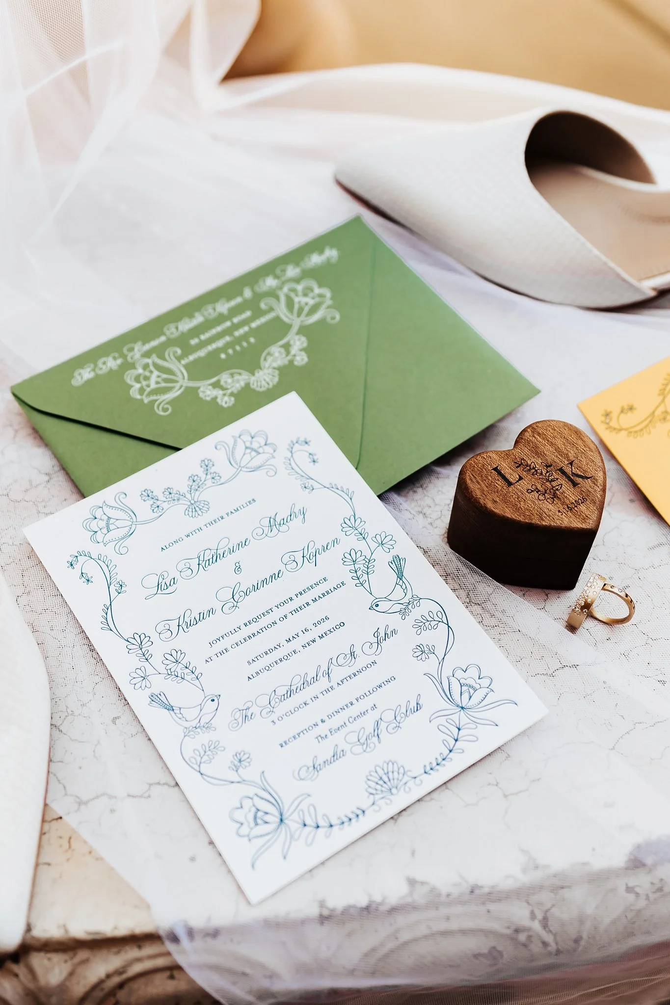 Alicia+lucia+photography+-+southwest+wedding+-+sandia+golf+club+-+destination+wedding_0006.jpg
