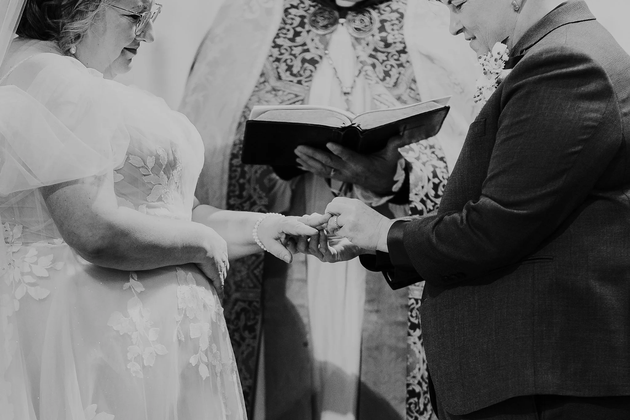 Alicia+lucia+photography+-+southwest+wedding+-+sandia+golf+club+-+destination+wedding_0058.jpg