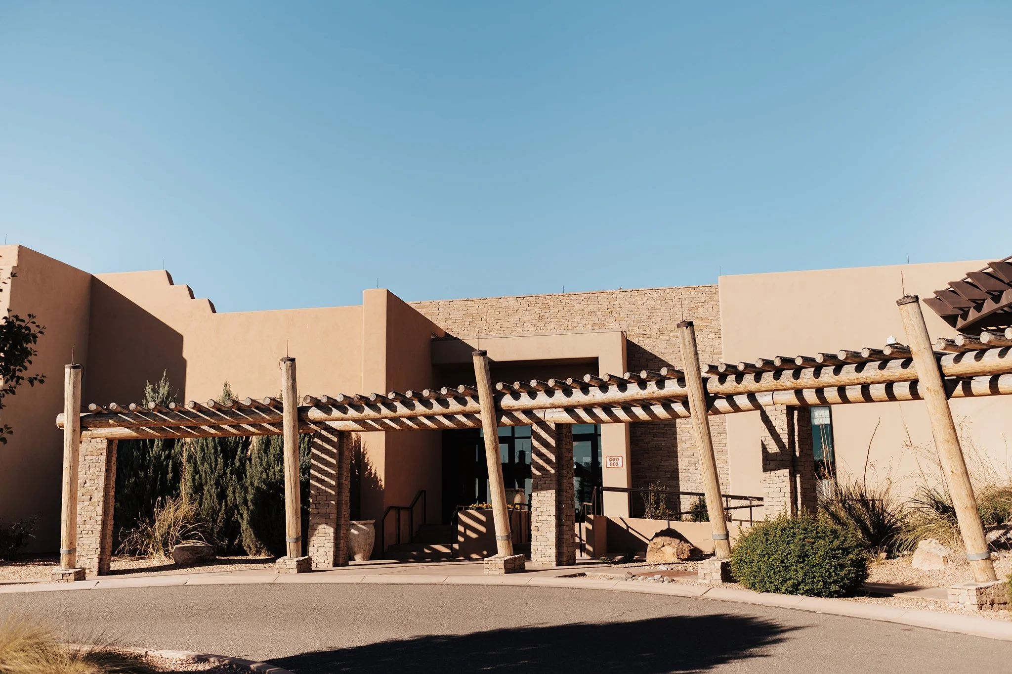 Alicia+lucia+photography+-+southwest+wedding+-+sandia+golf+club+-+destination+wedding_0074.jpg