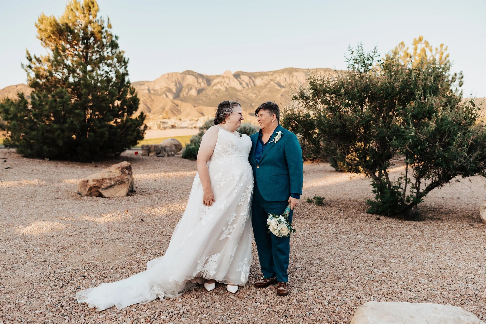 Alicia+lucia+photography+-+southwest+wedding+-+sandia+golf+club+-+destination+wedding_0126.jpg