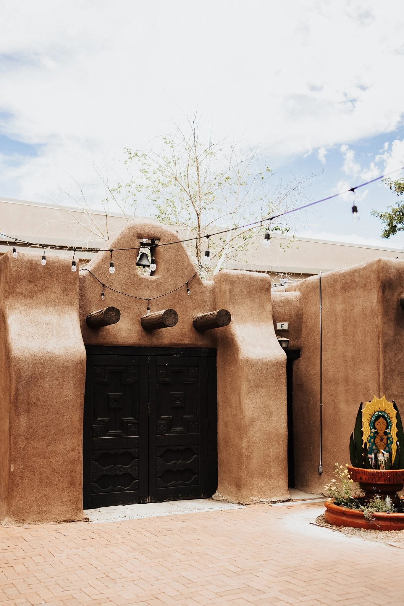 Alicia+lucia+photography+-+old+town+elopement+-+old+town+albuquerque++downtown+elopement_0002.jpg