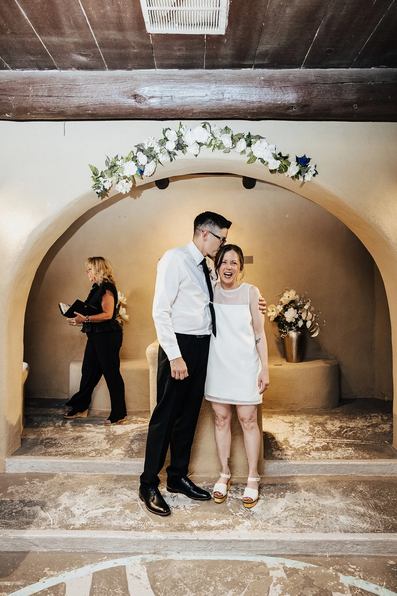 Alicia+lucia+photography+-+old+town+elopement+-+old+town+albuquerque++downtown+elopement_0018.jpg