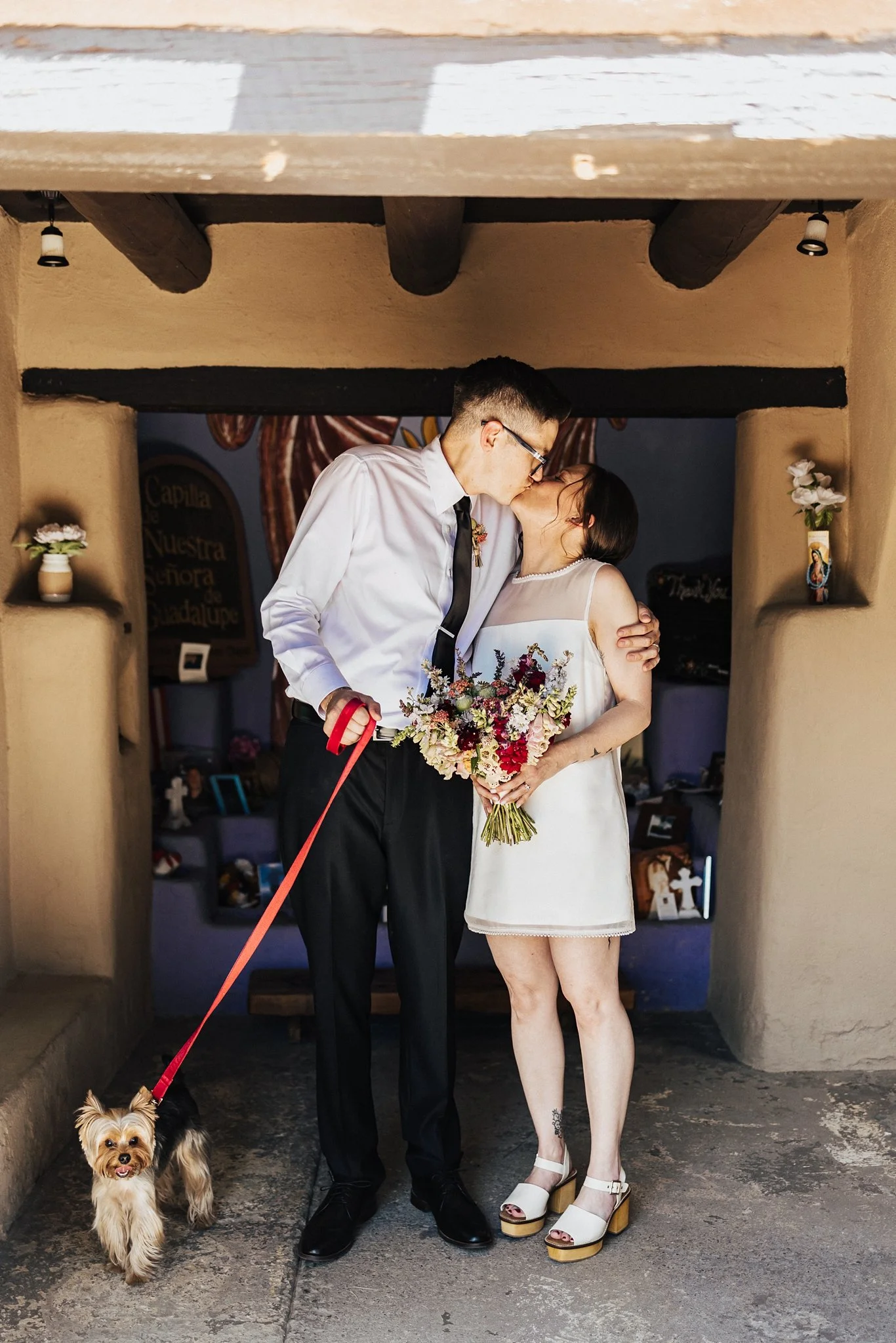 Alicia+lucia+photography+-+old+town+elopement+-+old+town+albuquerque++downtown+elopement_0021.jpg