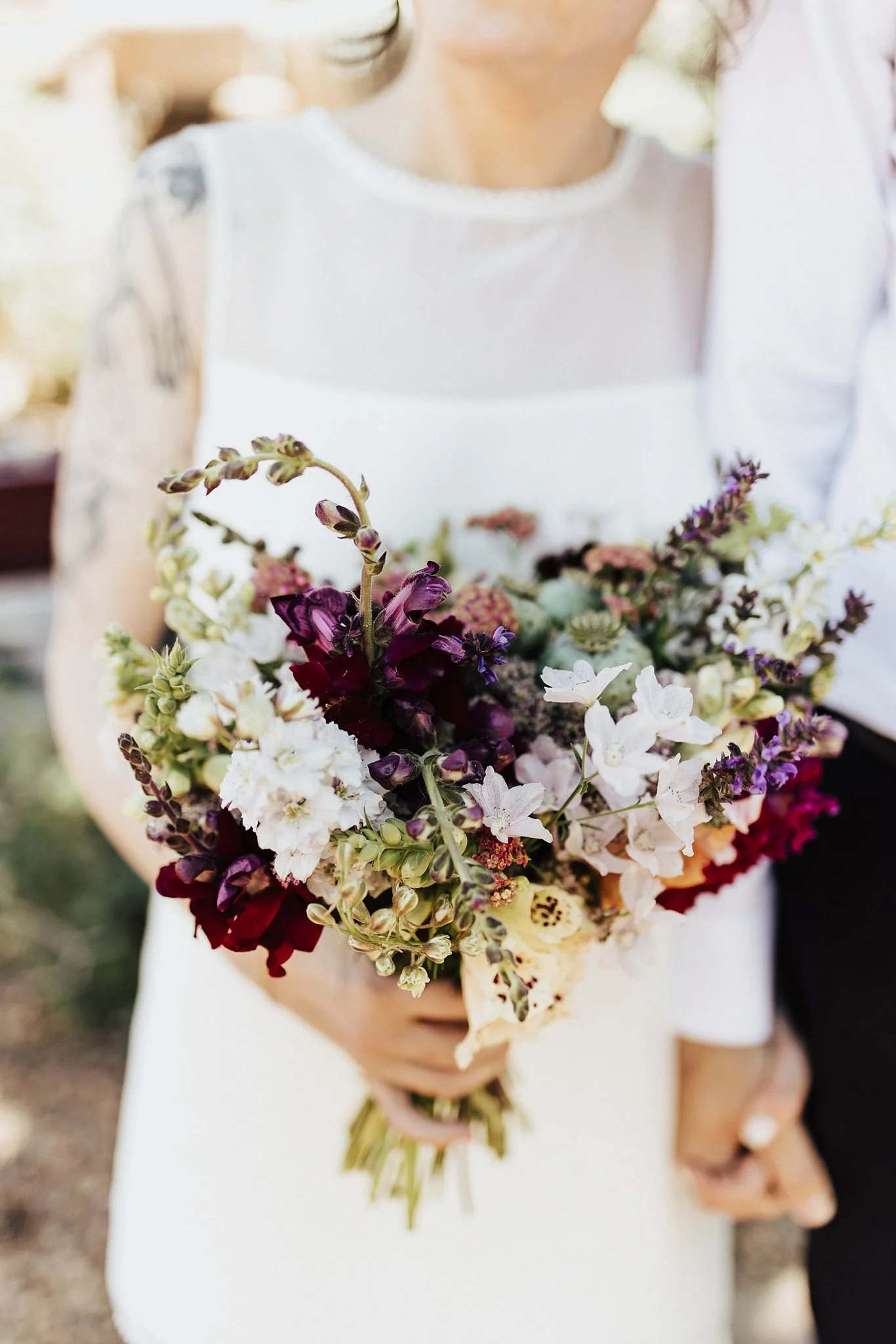 Alicia+lucia+photography+-+old+town+elopement+-+old+town+albuquerque++downtown+elopement_0028.jpg