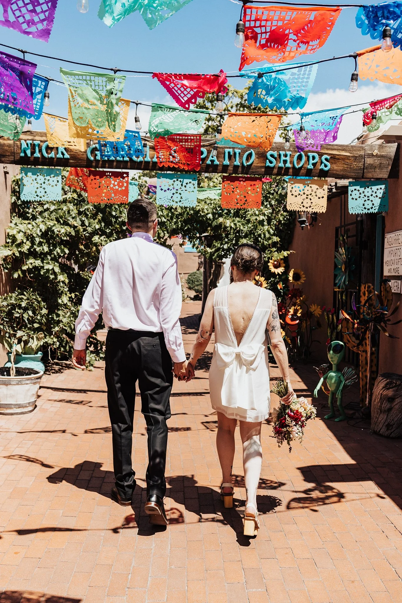 Alicia+lucia+photography+-+old+town+elopement+-+old+town+albuquerque++downtown+elopement_0038.jpg