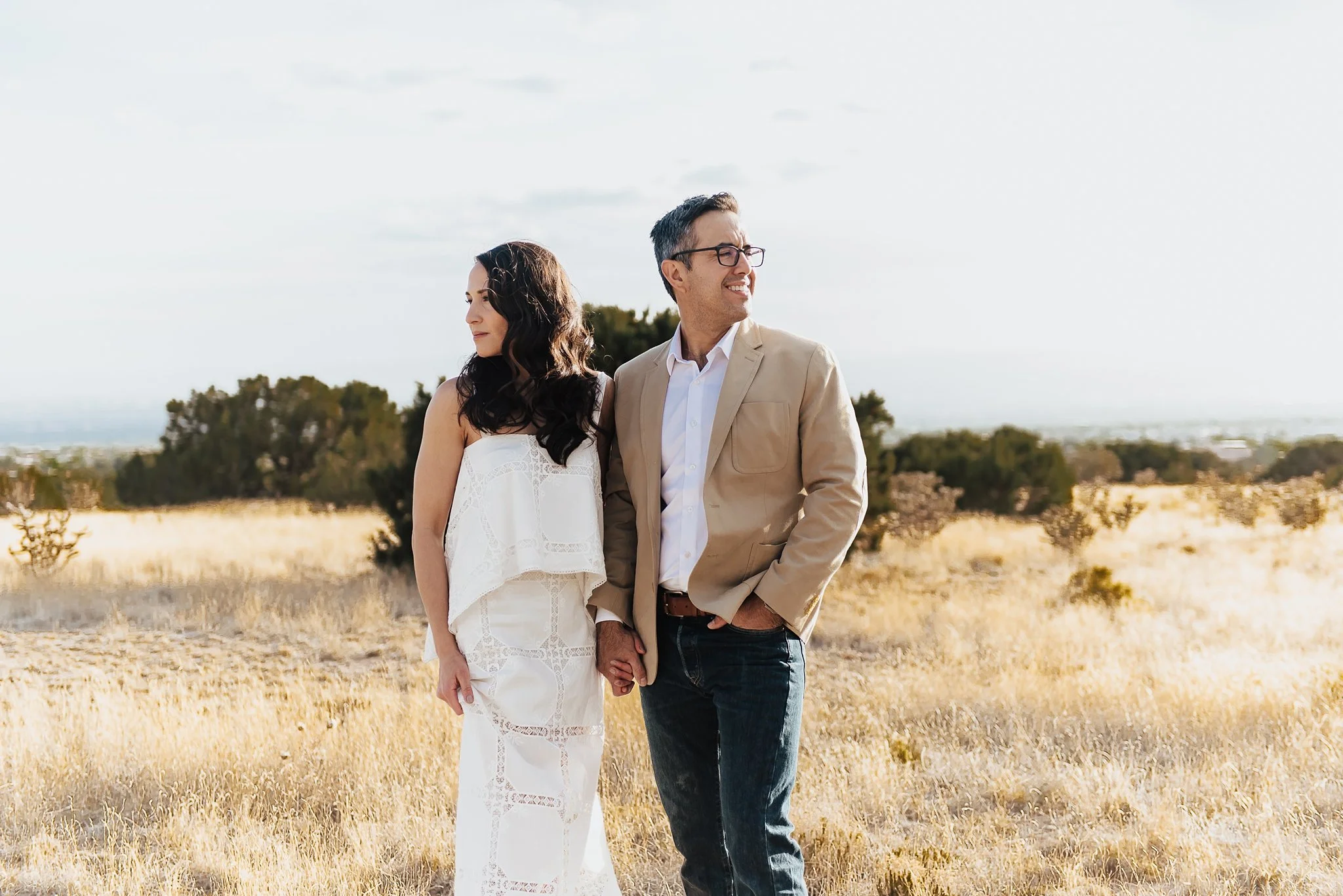 Alicia+lucia+photography+-+desert+engagement+-+southwest+engagement+-+new+mexico+engagement_0001.jpg