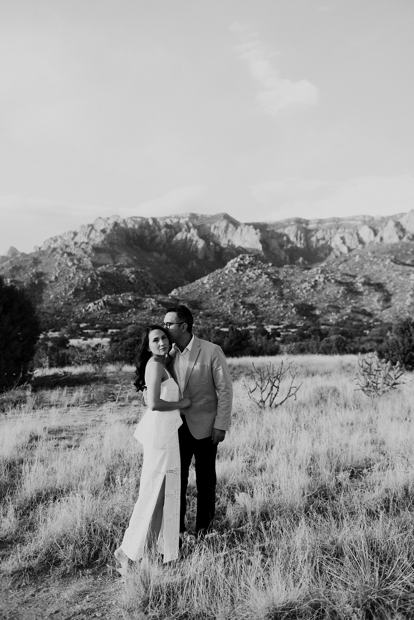 Alicia+lucia+photography+-+desert+engagement+-+southwest+engagement+-+new+mexico+engagement_0030.jpg