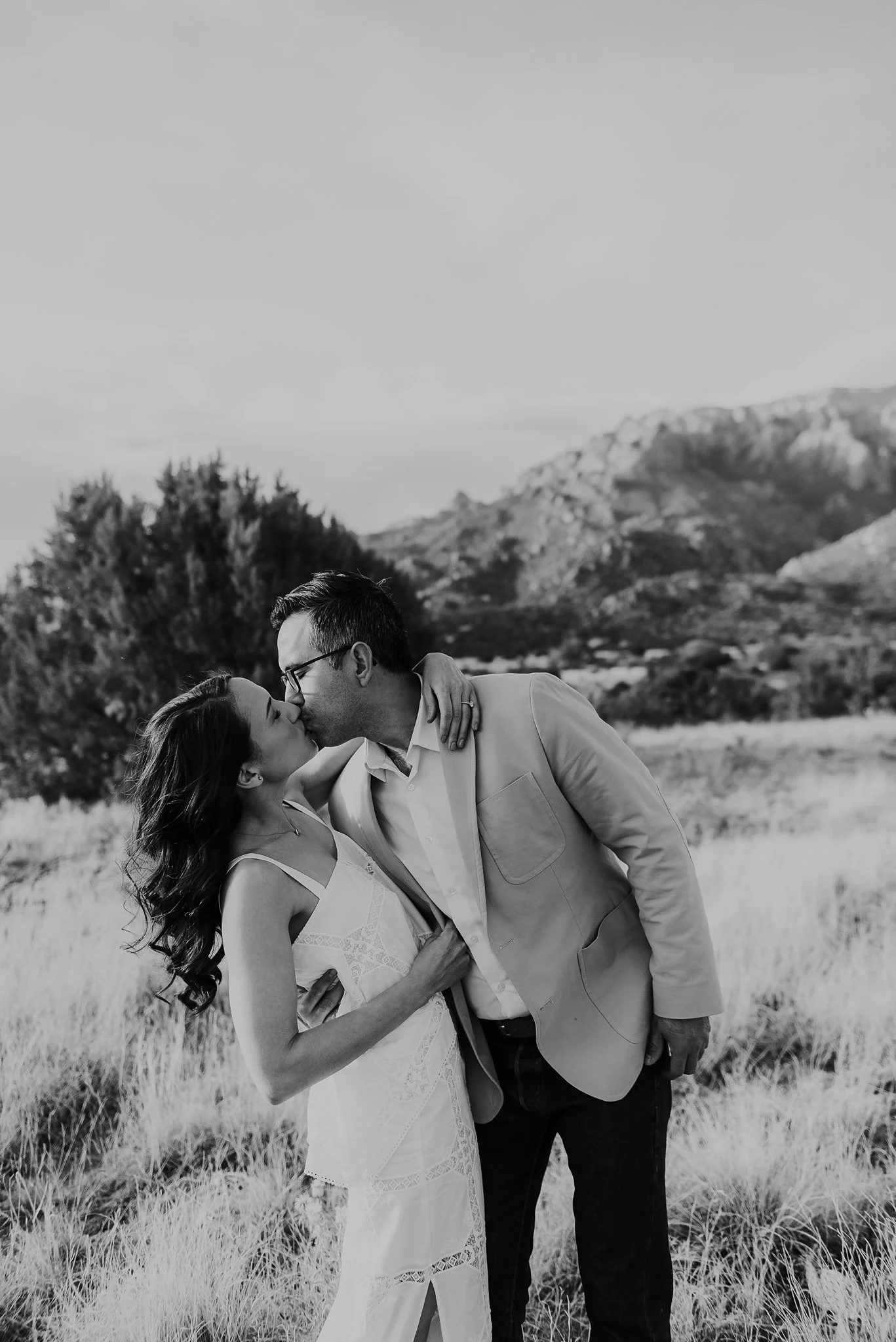 Alicia+lucia+photography+-+desert+engagement+-+southwest+engagement+-+new+mexico+engagement_0033.jpg