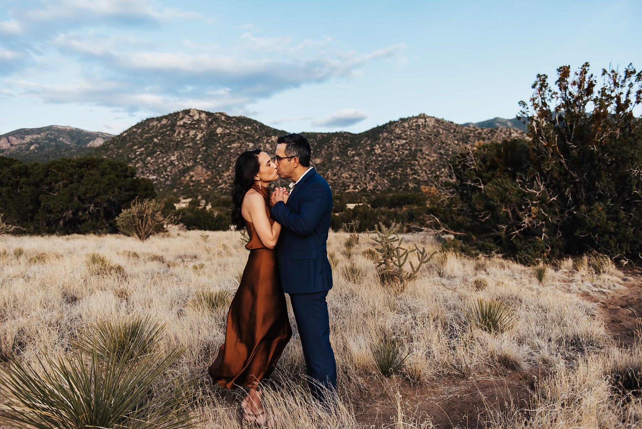 Alicia+lucia+photography+-+desert+engagement+-+southwest+engagement+-+new+mexico+engagement_0035.jpg