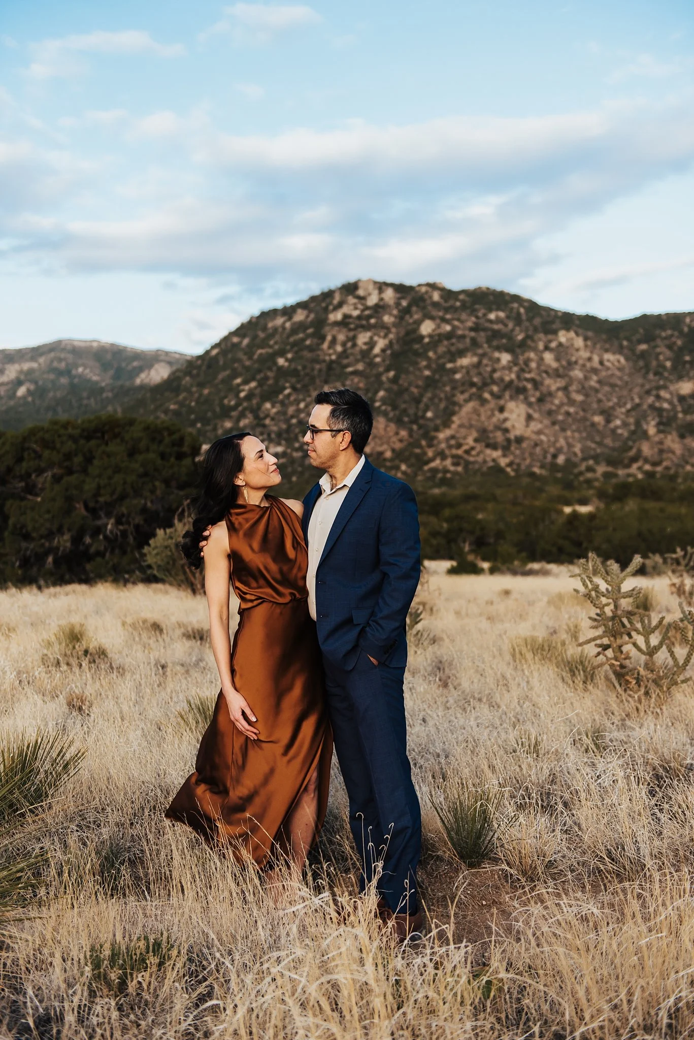 Alicia+lucia+photography+-+desert+engagement+-+southwest+engagement+-+new+mexico+engagement_0039.jpg
