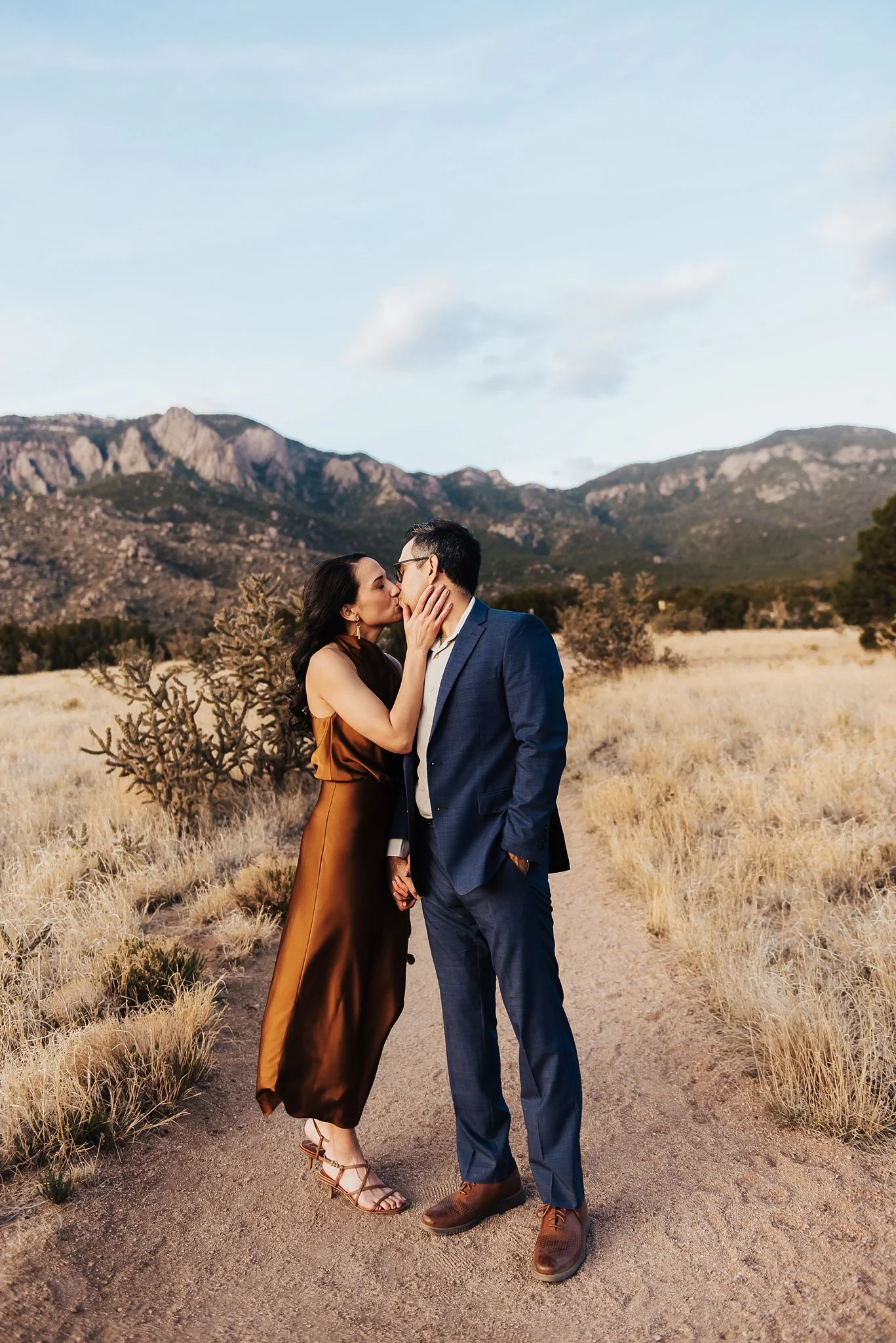 Alicia+lucia+photography+-+desert+engagement+-+southwest+engagement+-+new+mexico+engagement_0048.jpg