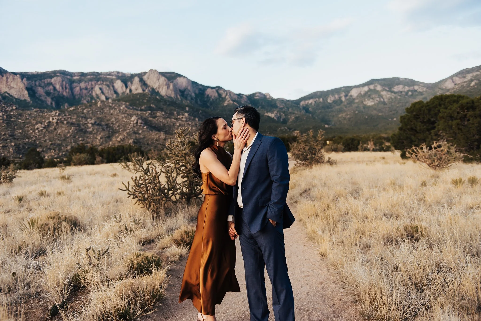 Alicia+lucia+photography+-+desert+engagement+-+southwest+engagement+-+new+mexico+engagement_0049.jpg