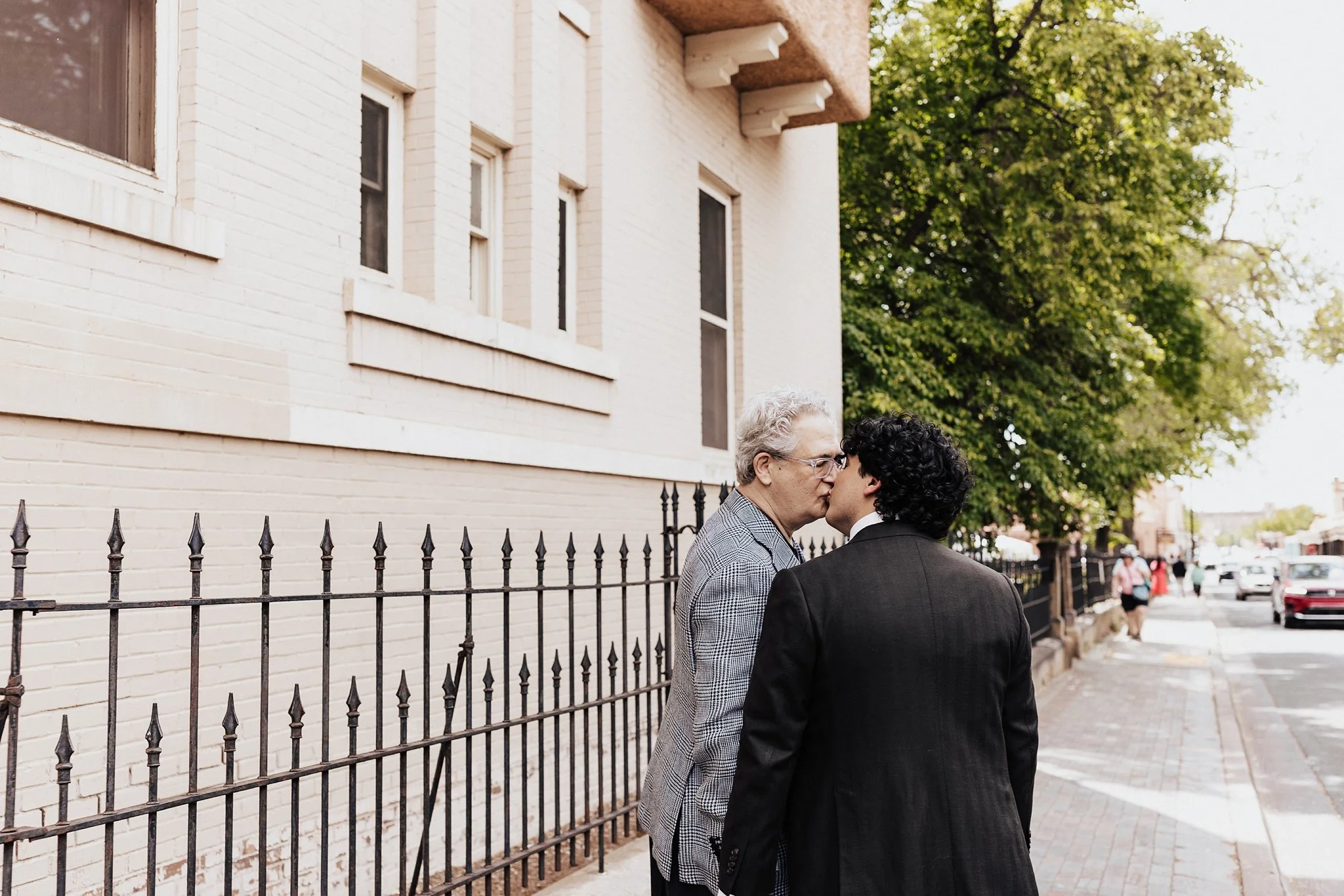 Alicia+lucia+photography+-+santa+fe+wedding+-+sunset+terrace+wedding+-+santa+fe+plaza_0046.jpg