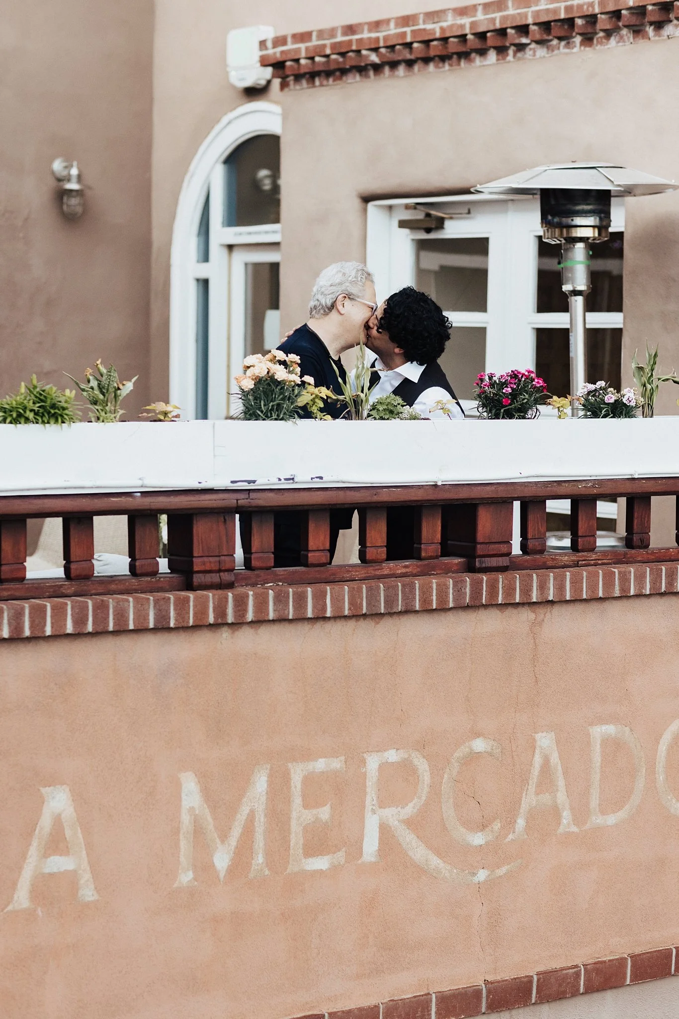 Alicia+lucia+photography+-+santa+fe+wedding+-+sunset+terrace+wedding+-+santa+fe+plaza_0127.jpg