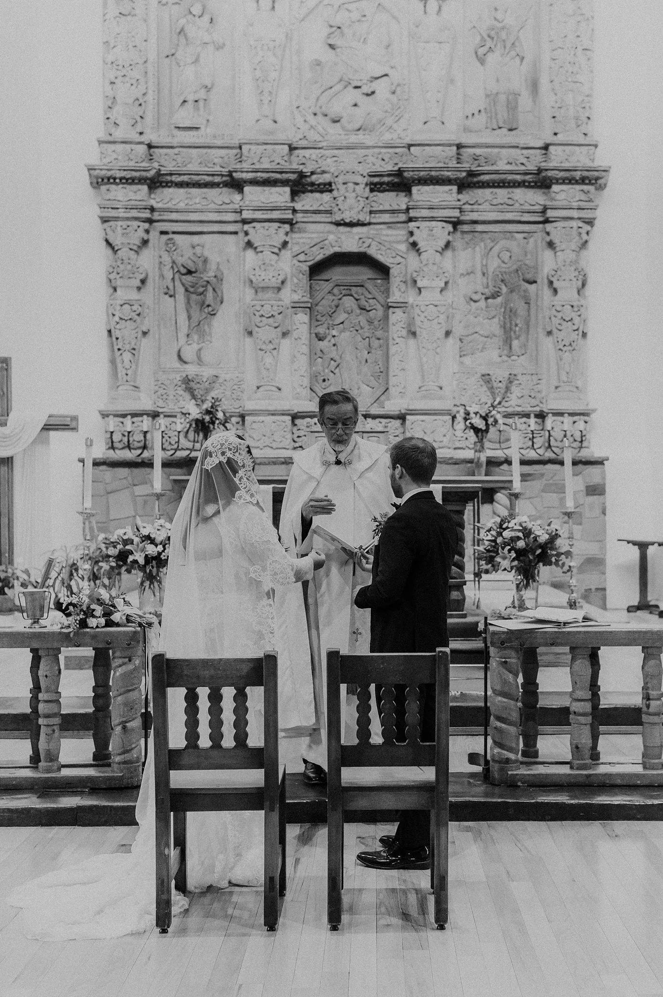 Alicia+lucia+photography+-+santa+fe+wedding+-+la+fonda+wedding+-+santa+fe+plaza+wedding_0027.jpg