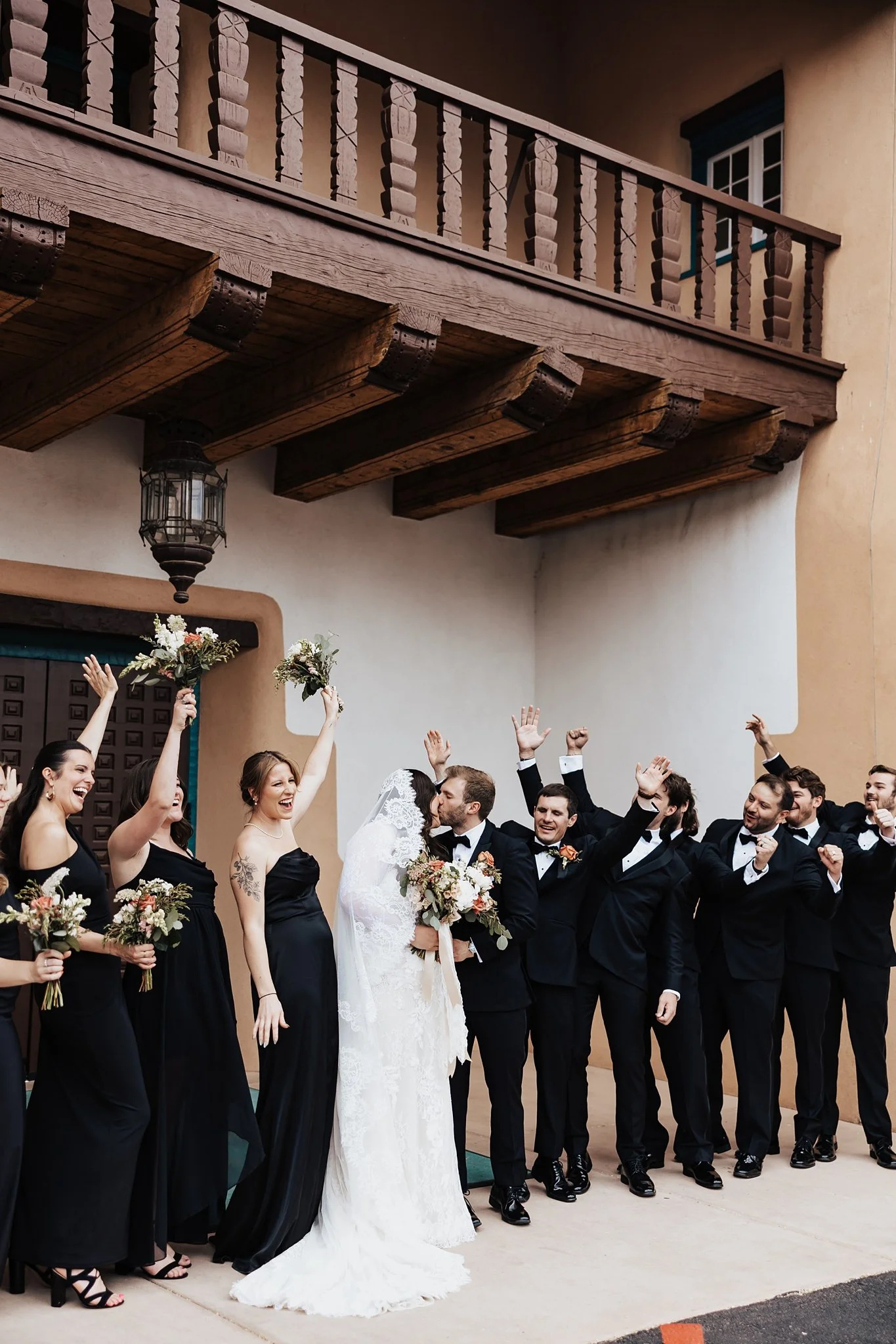 Alicia+lucia+photography+-+santa+fe+wedding+-+la+fonda+wedding+-+santa+fe+plaza+wedding_0035.jpg