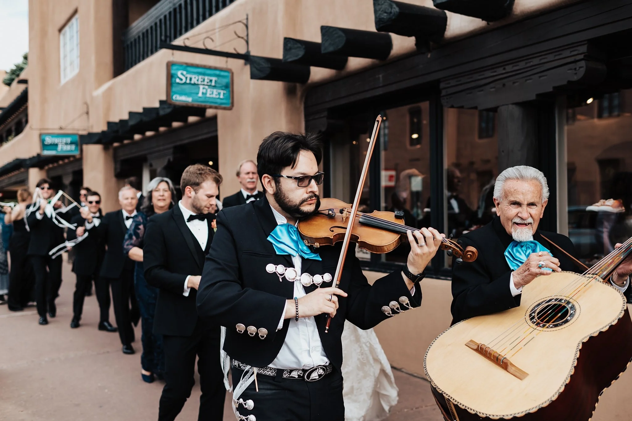 Alicia+lucia+photography+-+santa+fe+wedding+-+la+fonda+wedding+-+santa+fe+plaza+wedding_0073.jpg