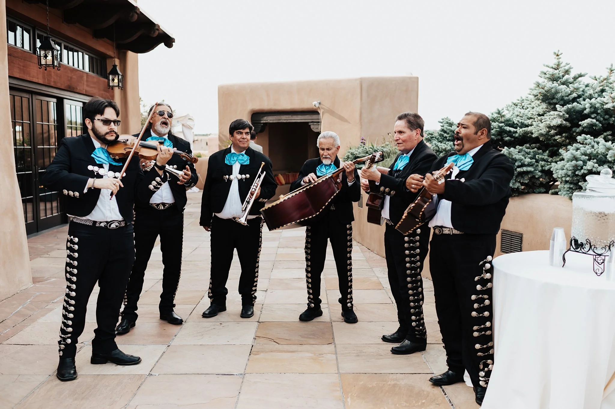 Alicia+lucia+photography+-+santa+fe+wedding+-+la+fonda+wedding+-+santa+fe+plaza+wedding_0148.jpg