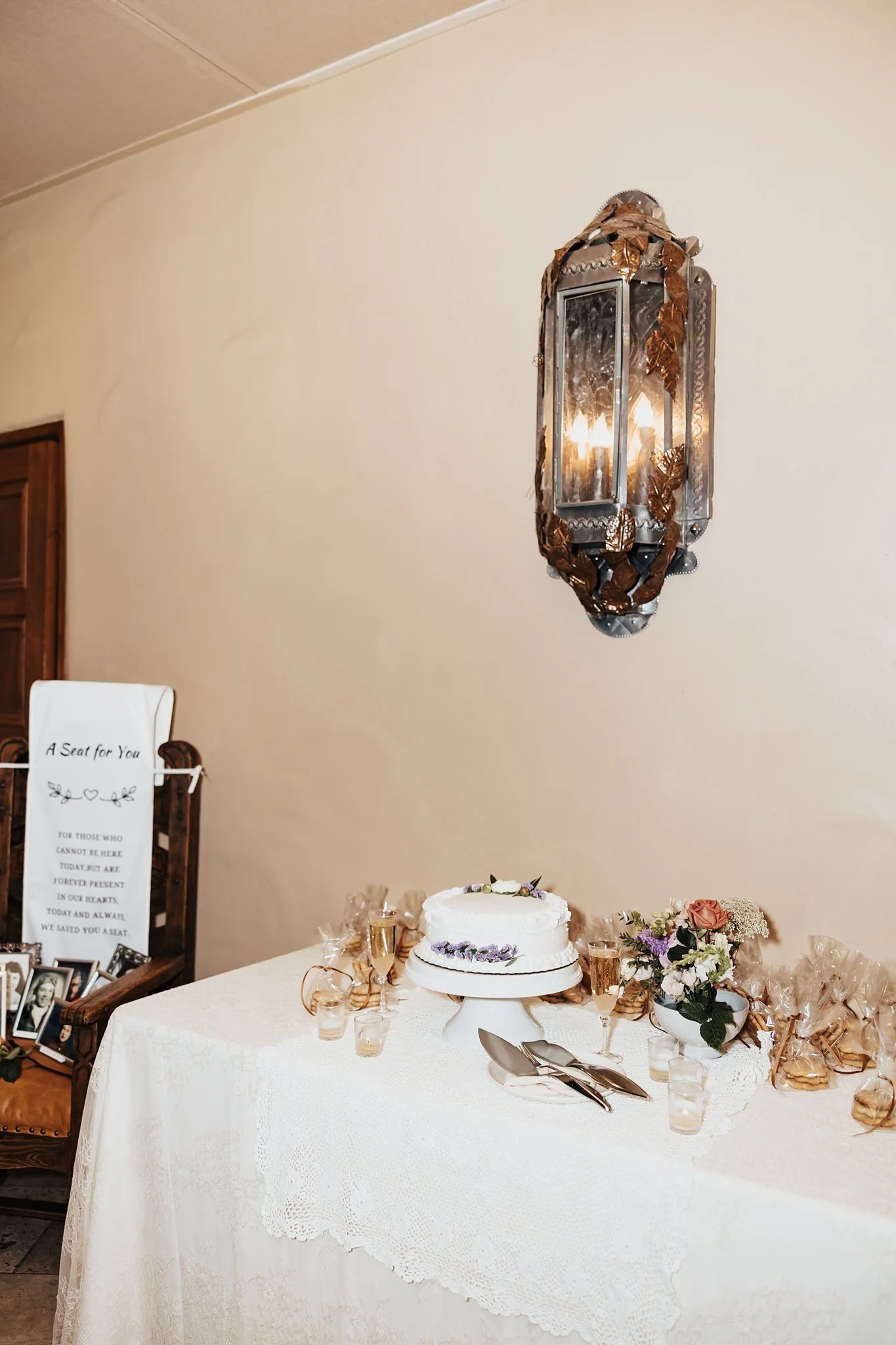 Alicia+lucia+photography+-+santa+fe+wedding+-+la+fonda+wedding+-+santa+fe+plaza+wedding_0153.jpg
