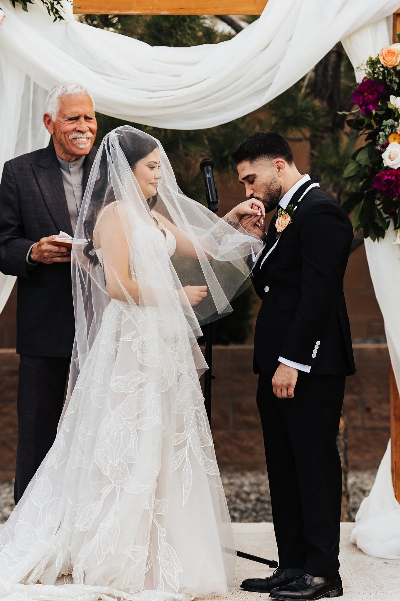 Alicia+lucia+photography+-+backyard+wedding+-+destination+wedding+-+southwest+wedding_0087.jpg