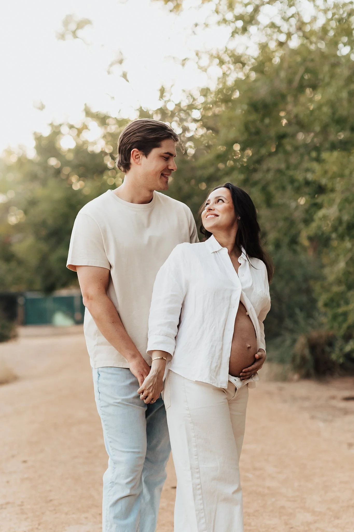 Alicia+lucia+photography+-+maternity+session+-+desert+maternity+-+southwest+maternity_0024.jpg