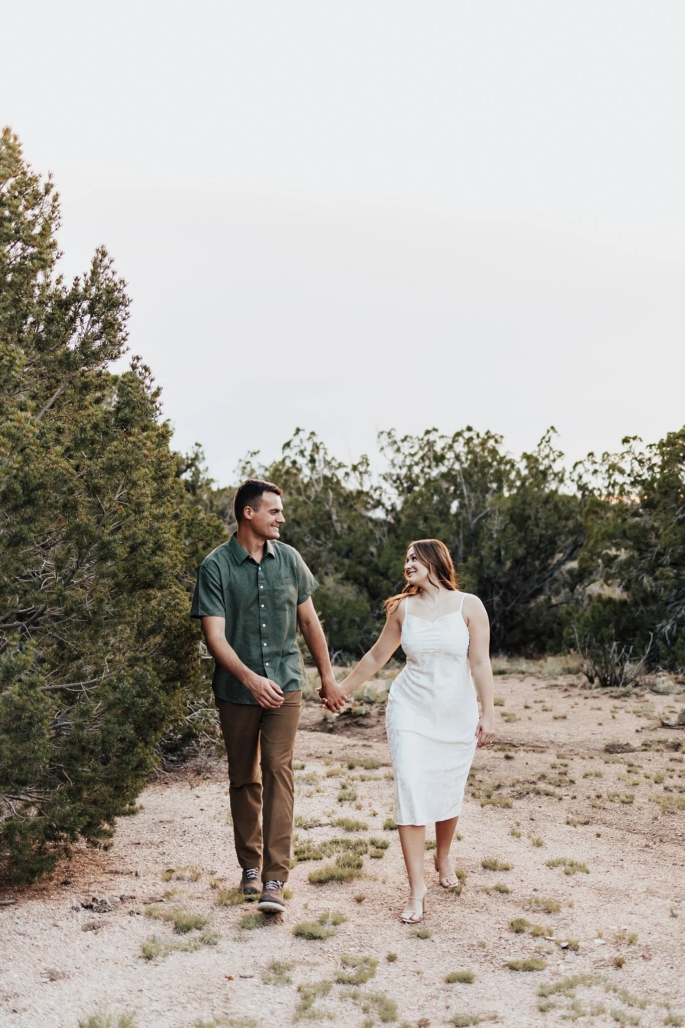 Alicia+lucia+photography+-+ldesert+engagement+-+southwest+engagement+-+albuquerque+engagement_0008.jpg