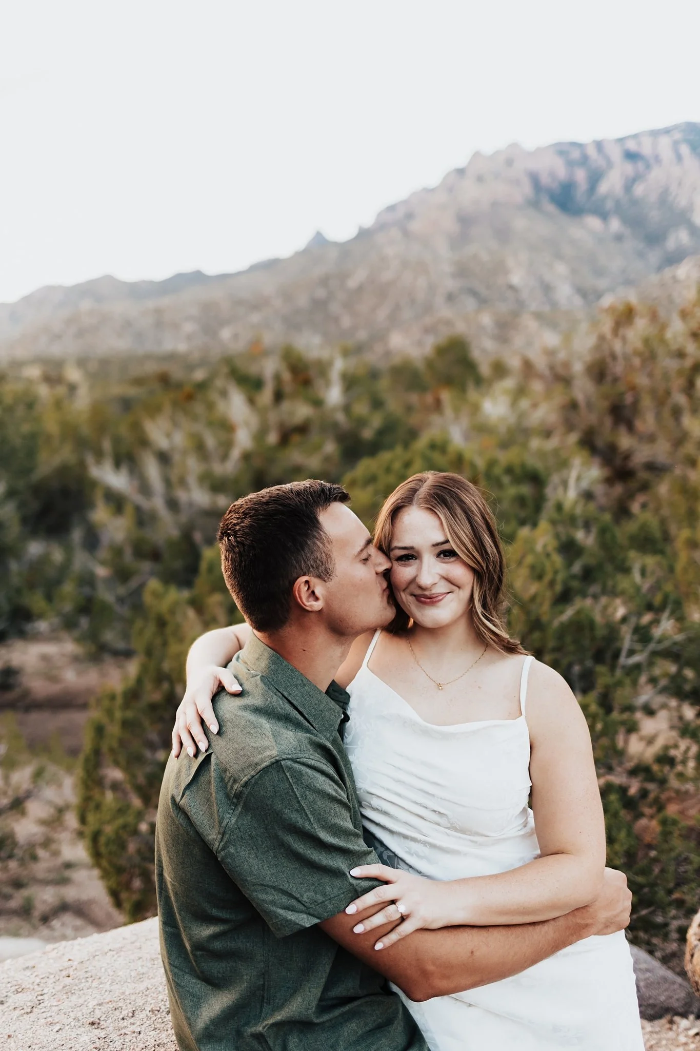 Alicia+lucia+photography+-+ldesert+engagement+-+southwest+engagement+-+albuquerque+engagement_0021.jpg